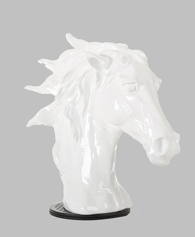 11" White Polyresin Horse Head Sculpture By Homeroots - Image 4