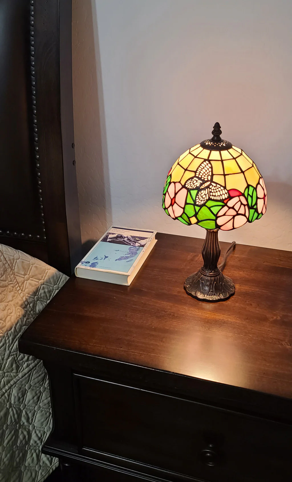 15" Tiffany Style Floral Butterfly Table Lamp By Homeroots - Image 4