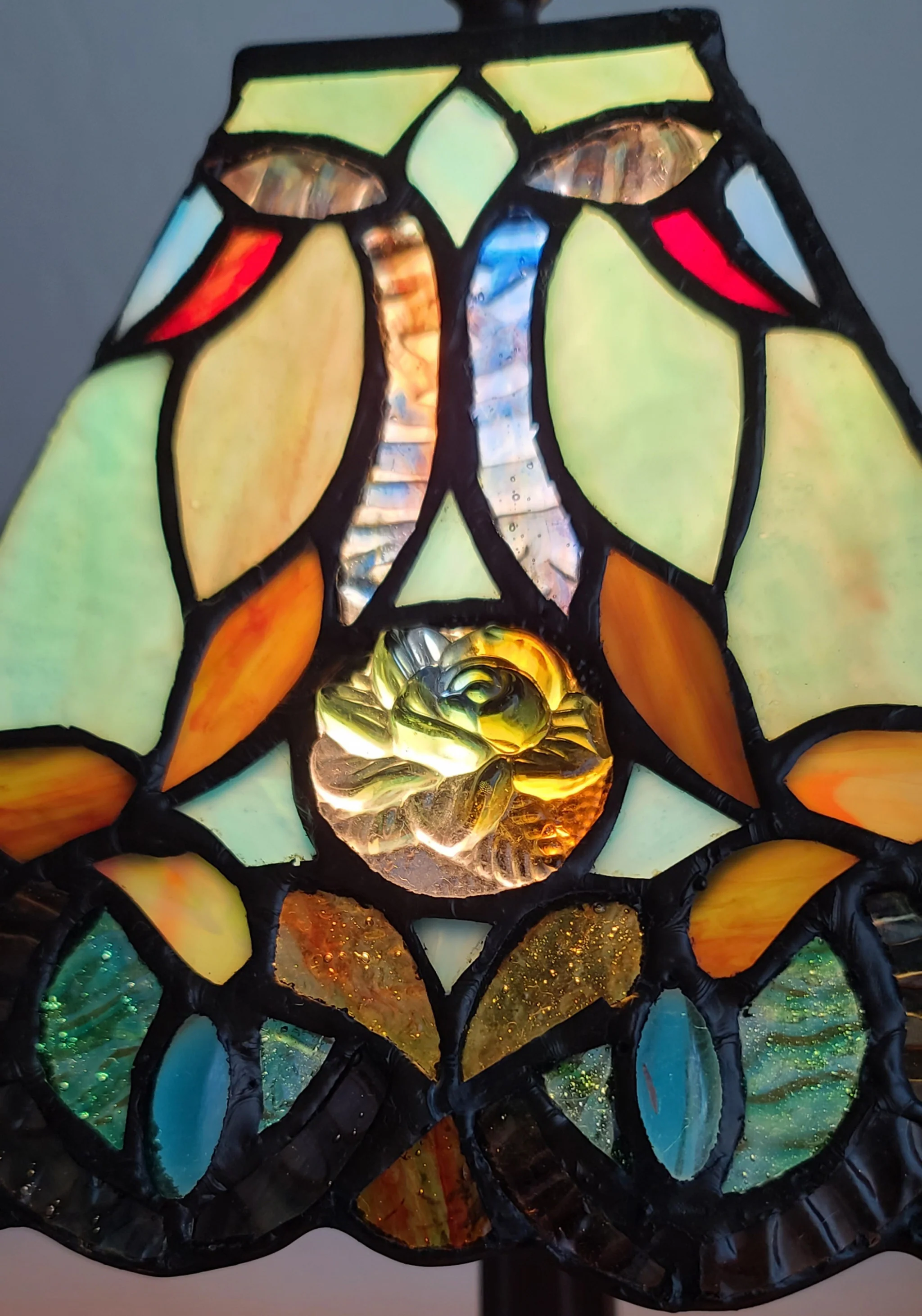15" Tiffany Style Vintage Abstract Teal Table Lamp By Homeroots - Image 6