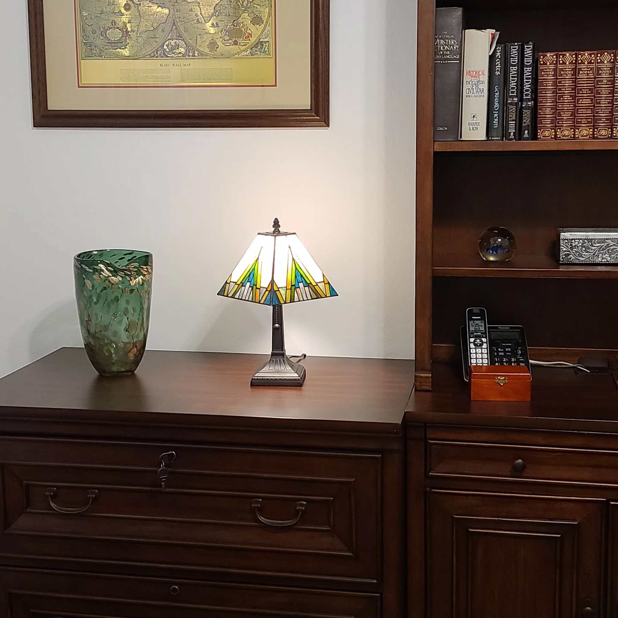 15" Tiffany White Yellow and Blue Mission Style Table Lamp By Homeroots - Image 4