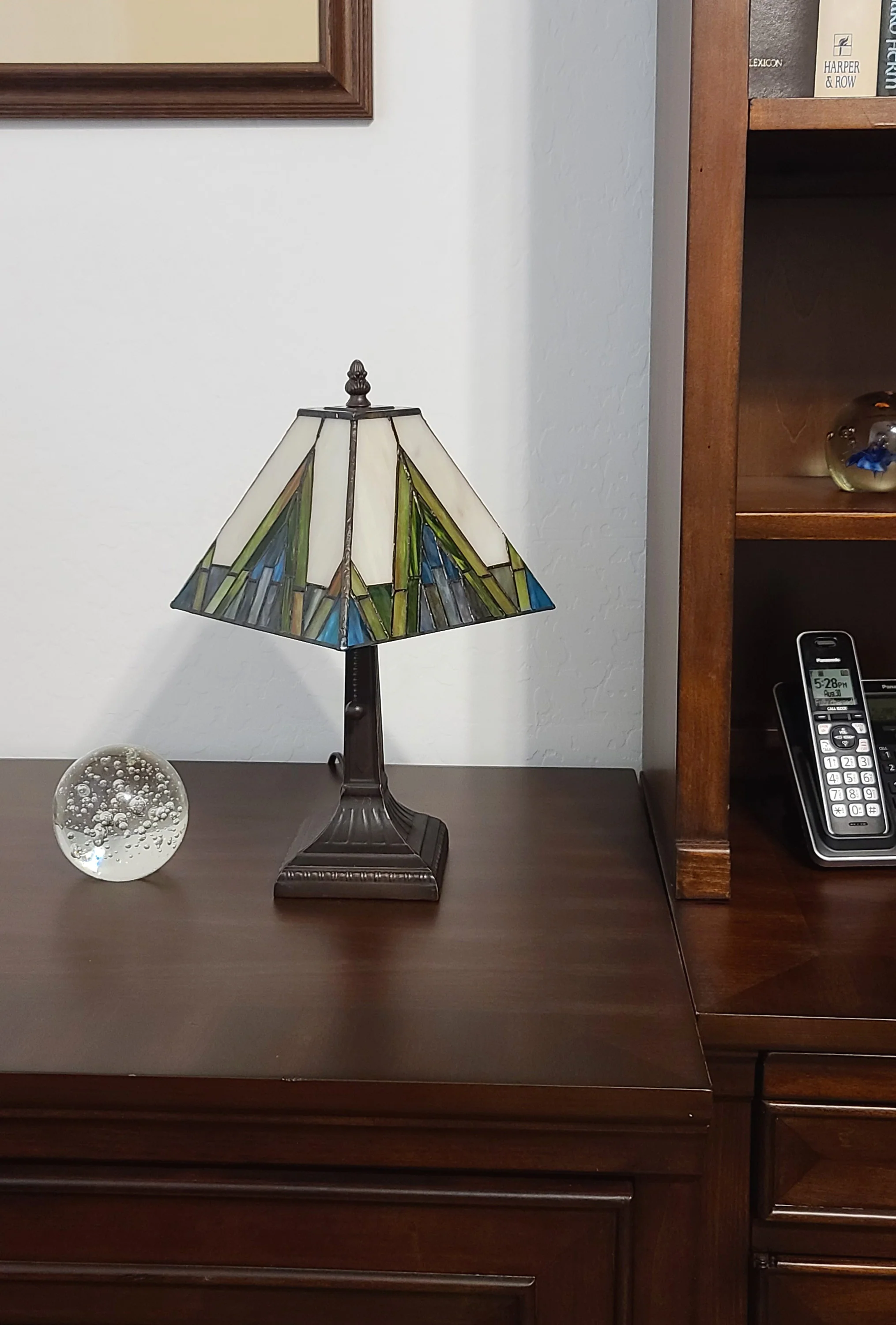 15" Tiffany White Yellow and Blue Mission Style Table Lamp By Homeroots - Image 5