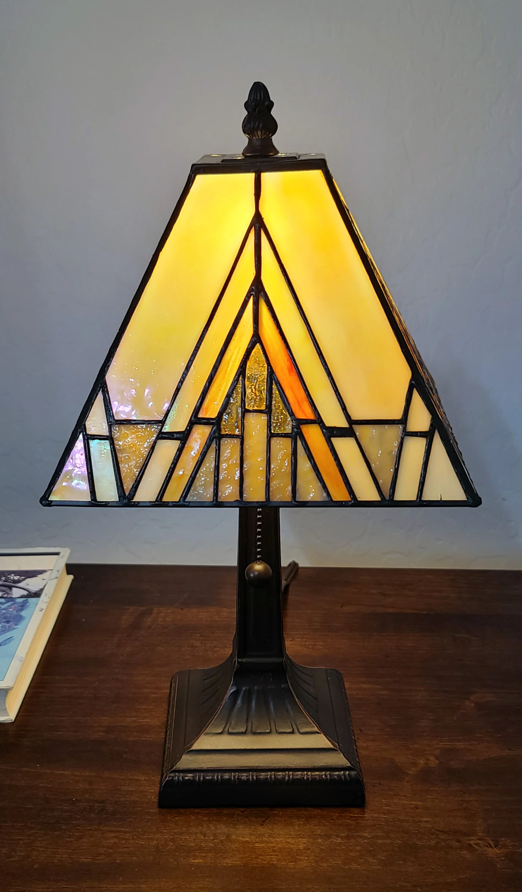 15" Tiffany Yellow and Amber Mission Style Table Lamp By Homeroots - Image 3