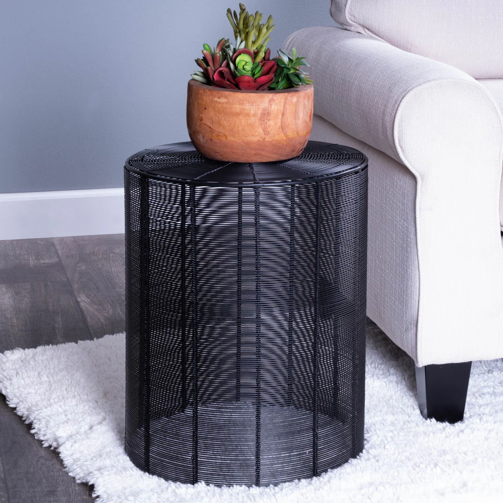 18" Black Round Wire End End Table By Homeroots - Image 8