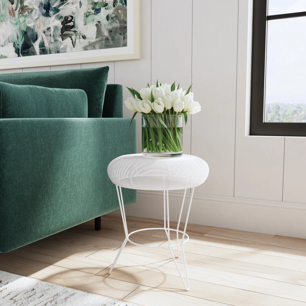 18" White Wire Round top End Table By Homeroots - Image 7