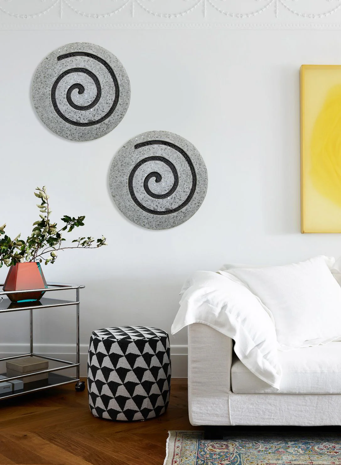19" Gray Round Modern Spiral Wall Art By Homeroots - Image 4
