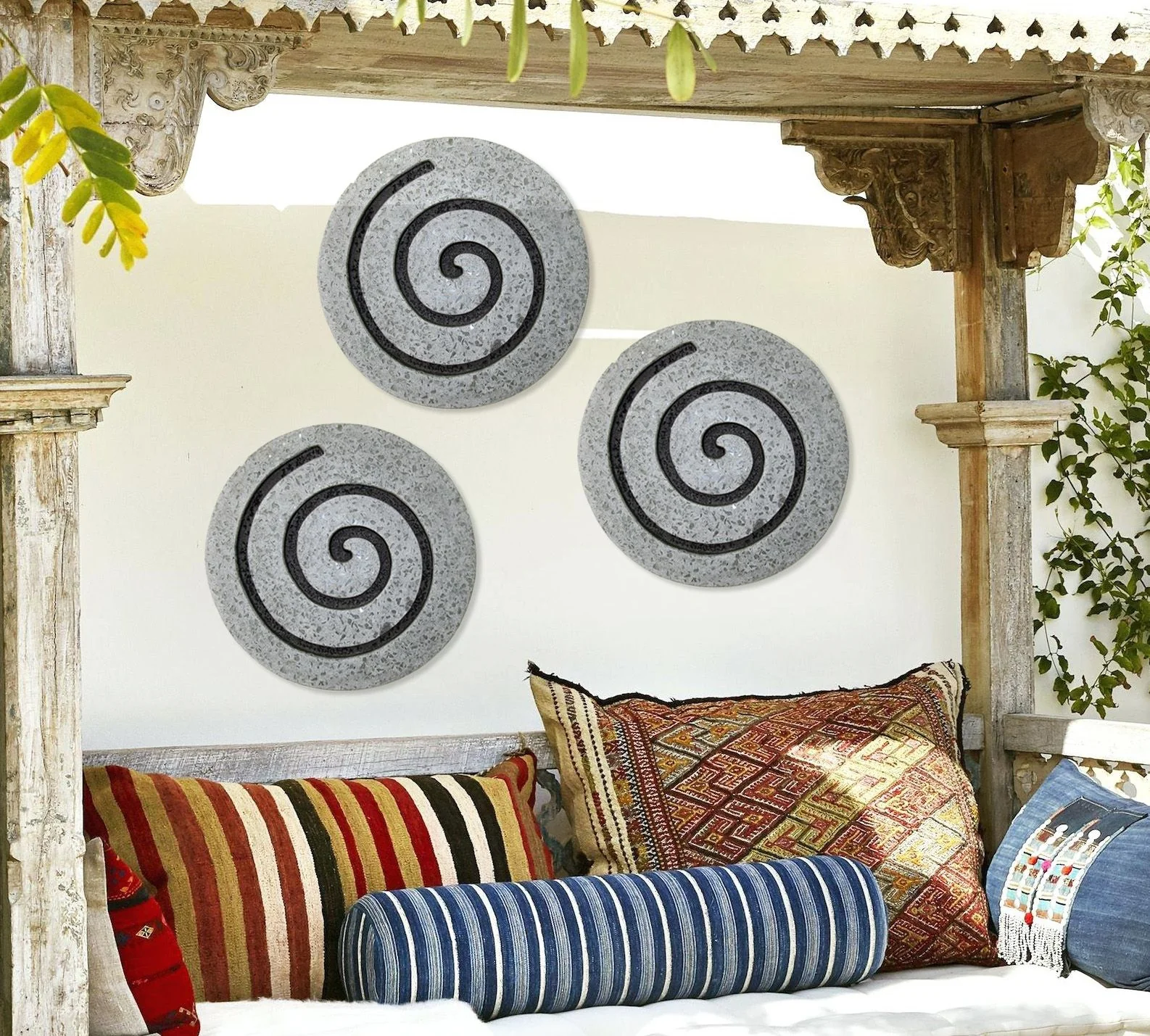 19" Gray Round Modern Spiral Wall Art By Homeroots - Image 5