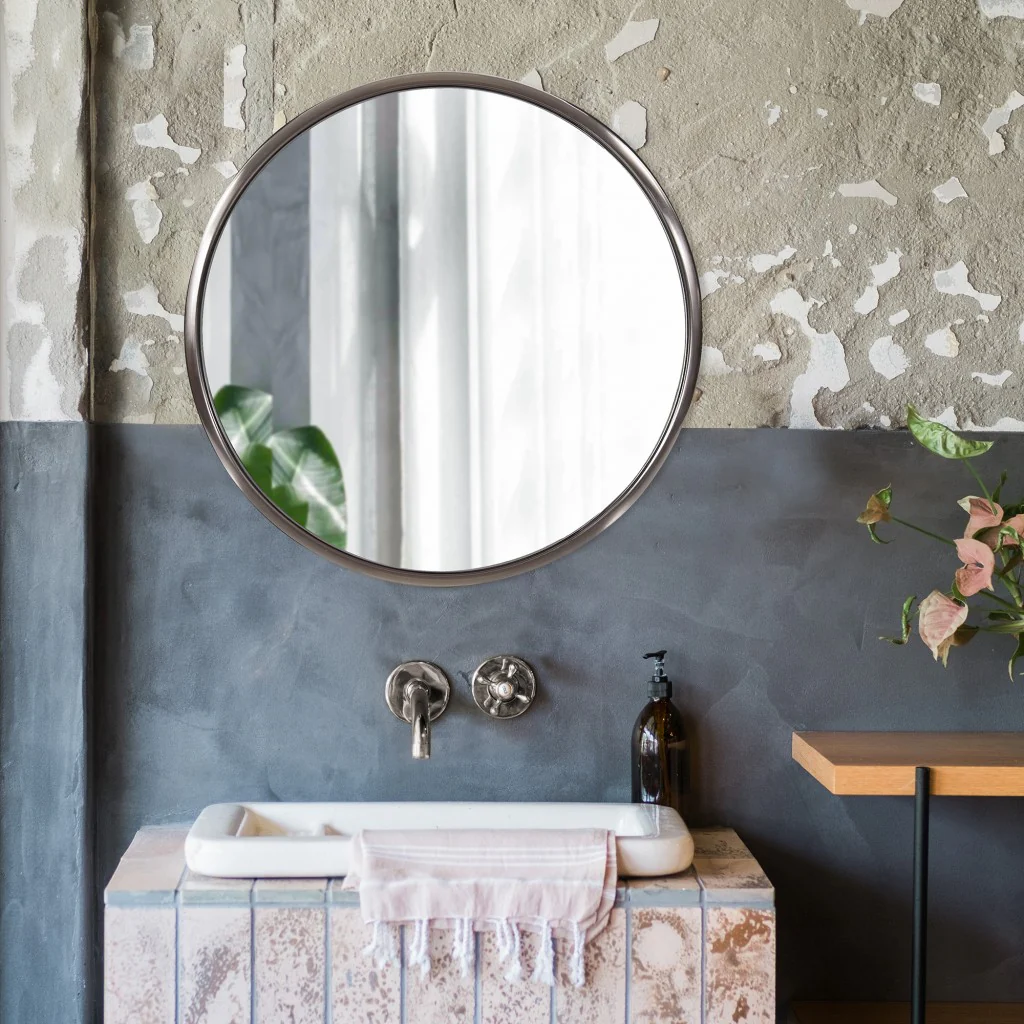 20" Antiqued Brushed Brass Round Wall Mirror By Homeroots - Image 10