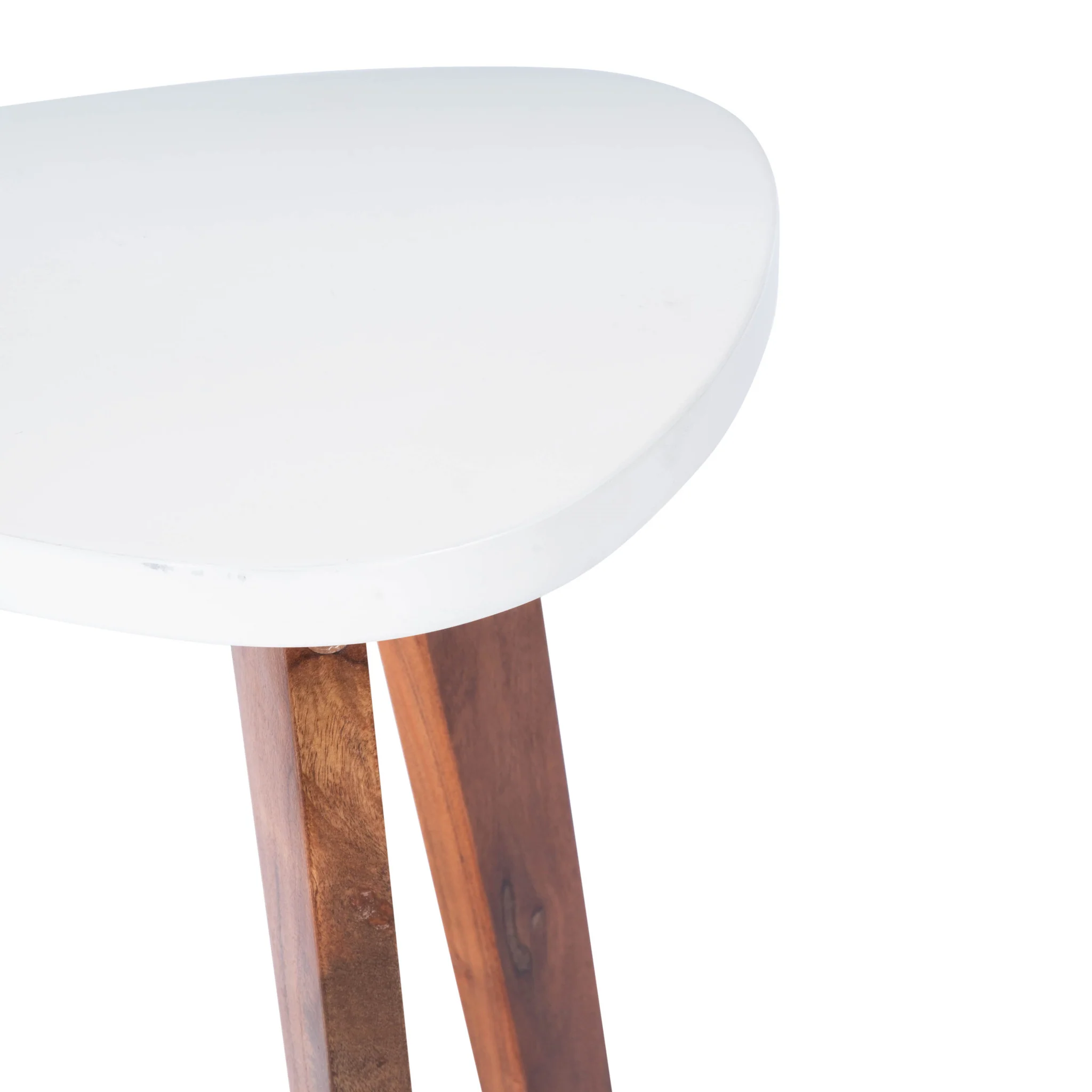 20" White and Natural Wood Triangle End Table By Homeroots - Image 5