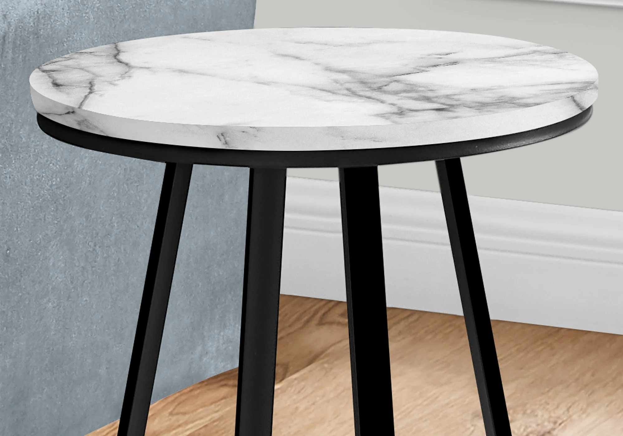 22" Black And White Faux Marble Round End Table By Homeroots - Image 7