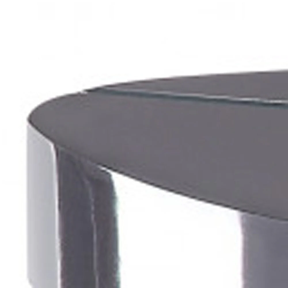 23" Clear And Gray Manufactured Wood And Glass Triangular End Table By Homeroots - Image 5
