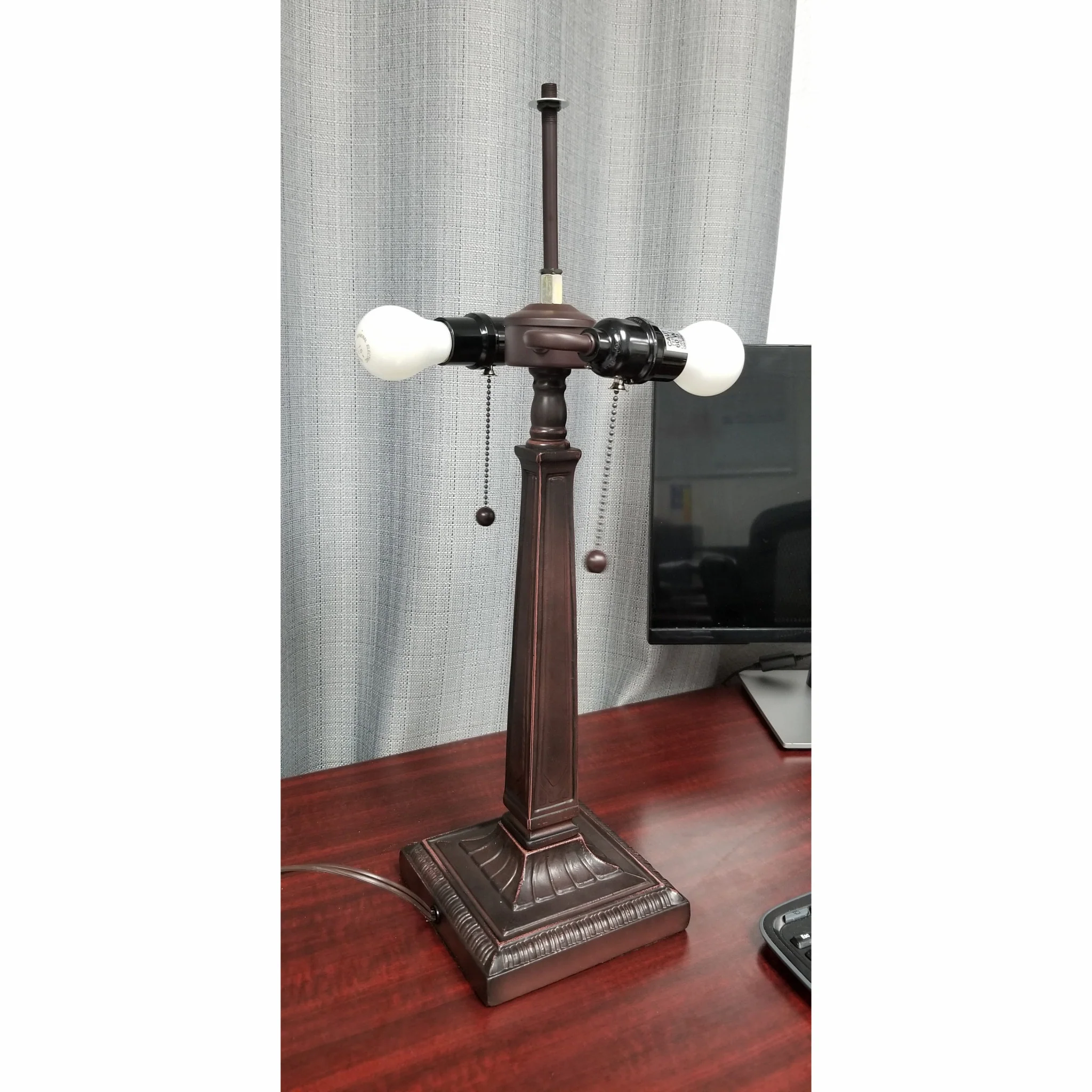 23" Cream Amber and Teal Arrow Stained Glass Two Light Mission Style Table Lamp By Homeroots - Image 3