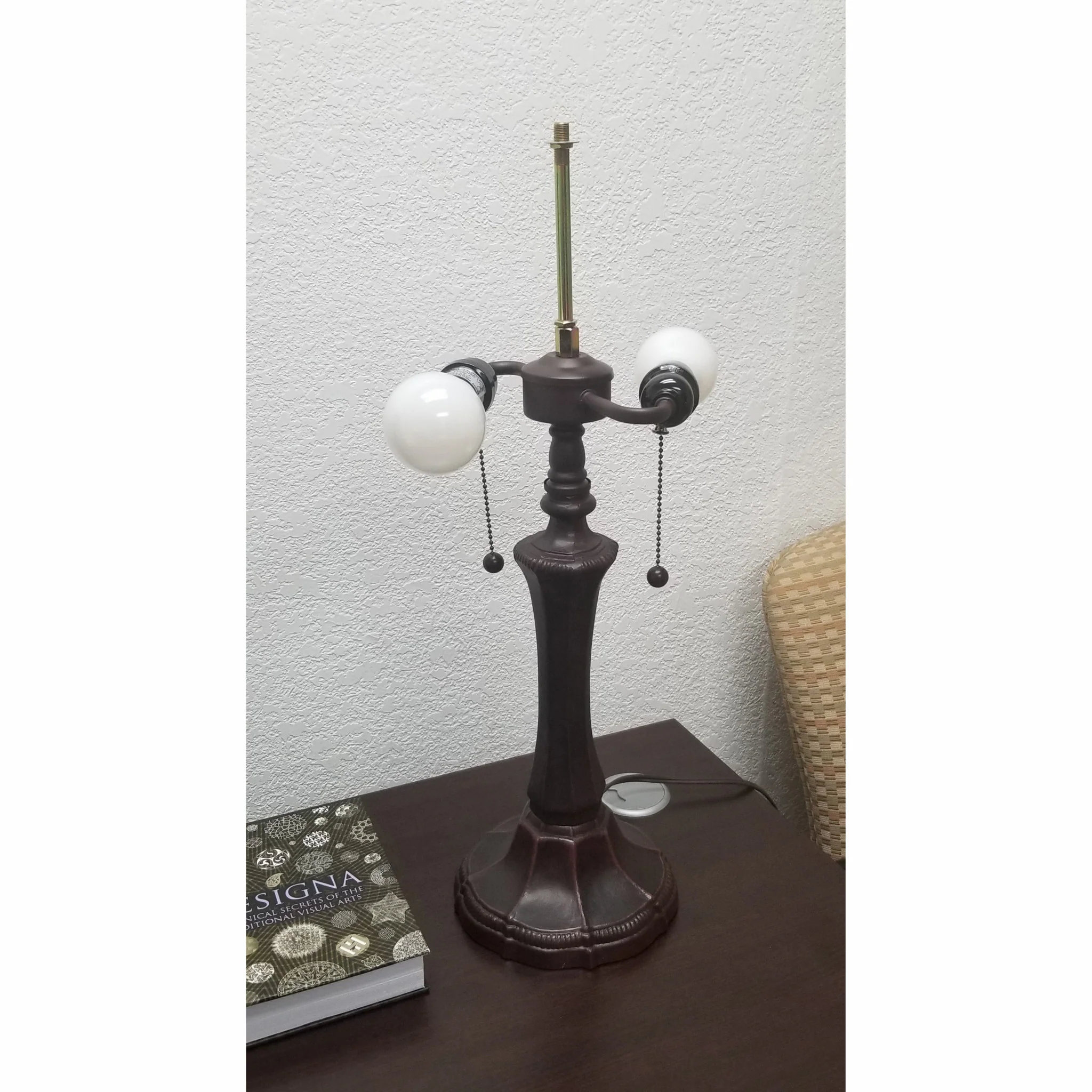 23" Stained Glass Two Light Flowery Vintage Accent Table Lamp By Homeroots - Image 5