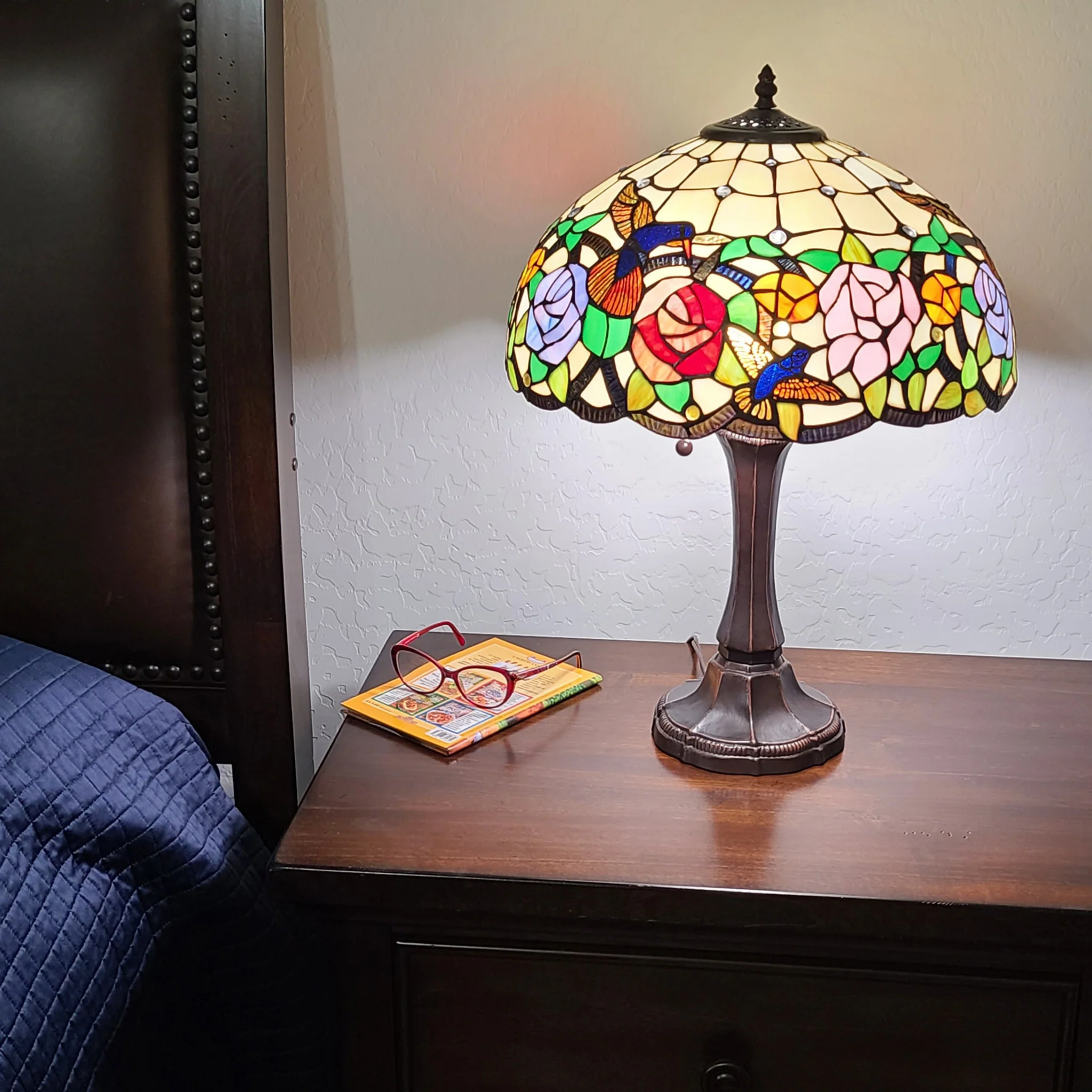 23" Stained Glass Two Light Hummingbird Accent Table Lamp By Homeroots - Image 4