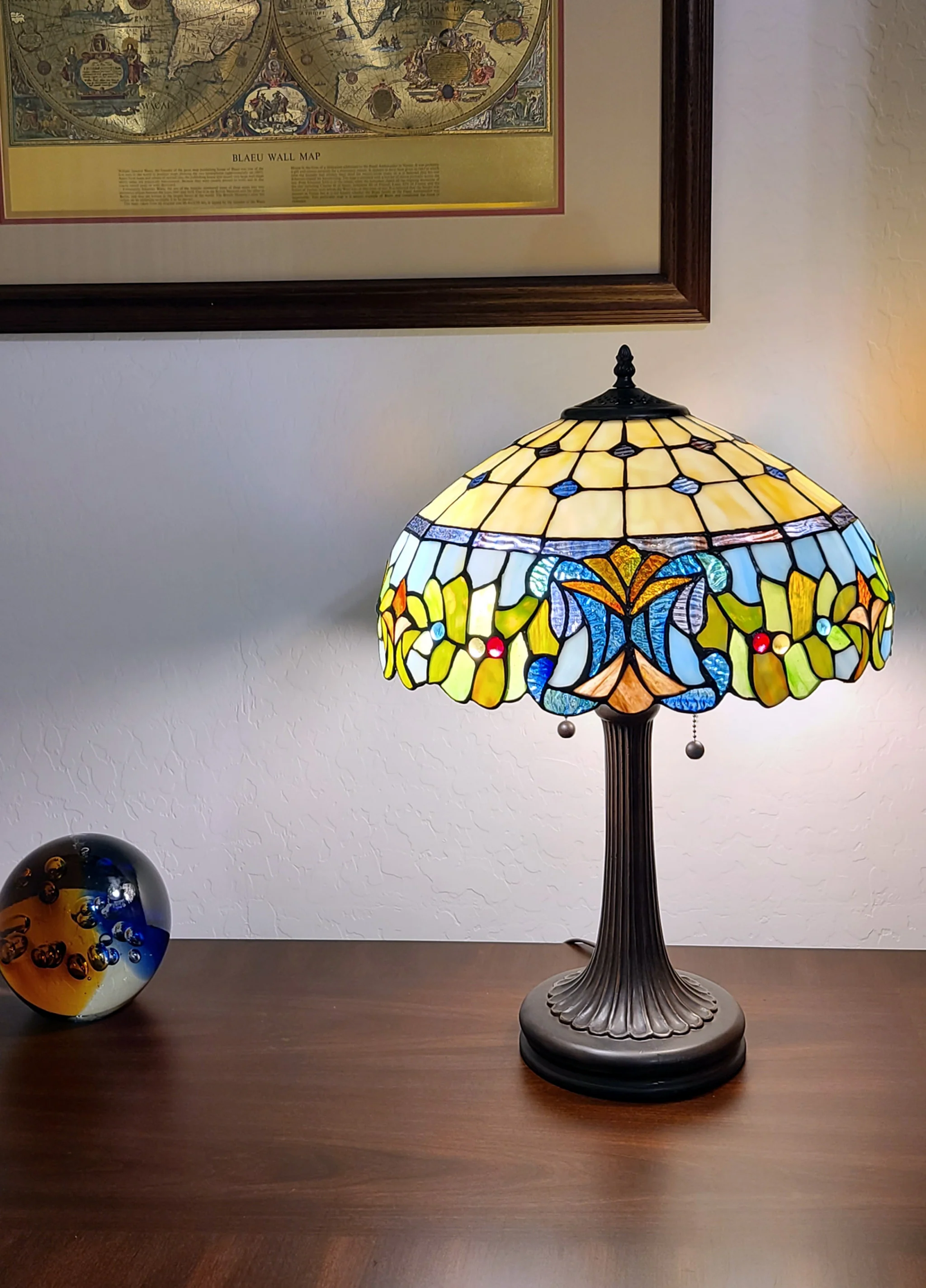 23" Stained Glass Two Light Jeweled Floral Accent Table Lamp By Homeroots - Image 2