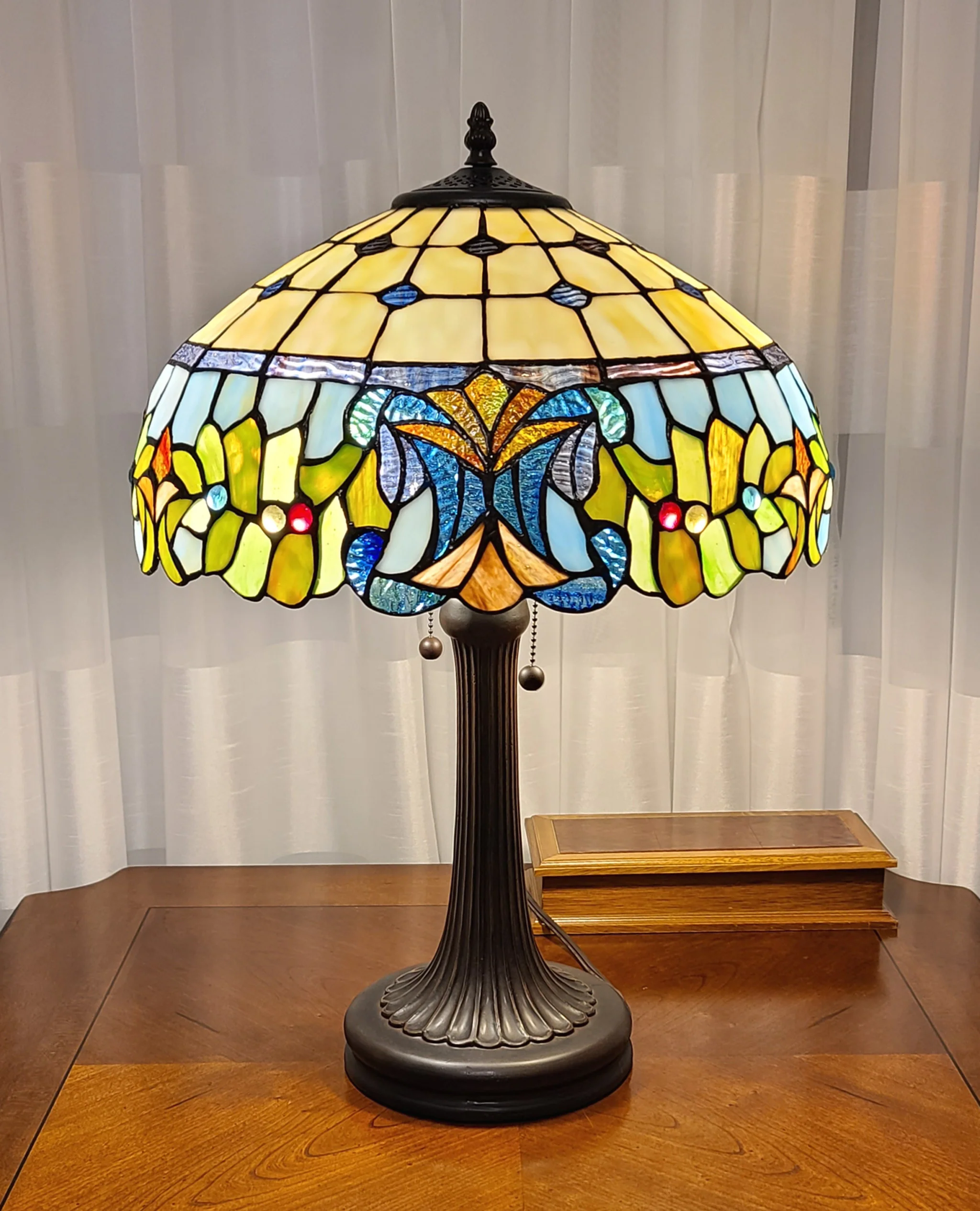 23" Stained Glass Two Light Jeweled Floral Accent Table Lamp By Homeroots - Image 5