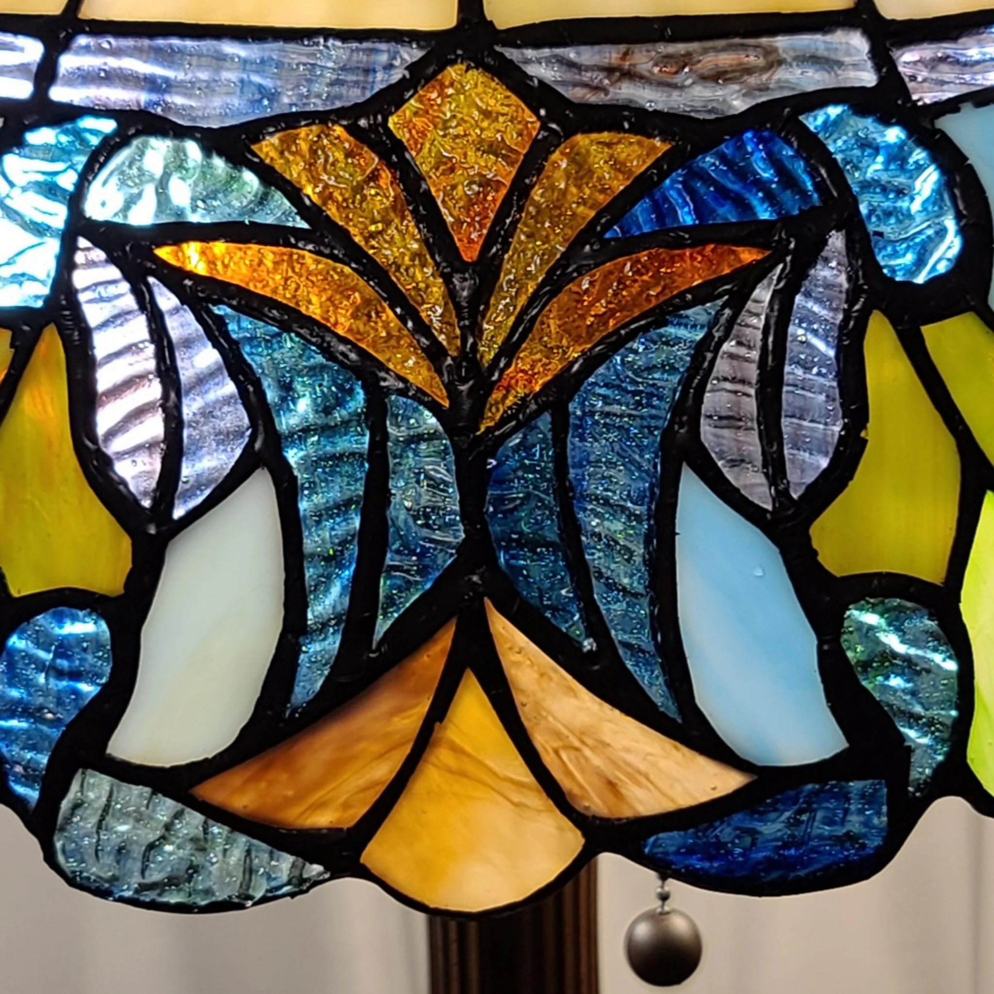 23" Stained Glass Two Light Jeweled Floral Accent Table Lamp By Homeroots - Image 7