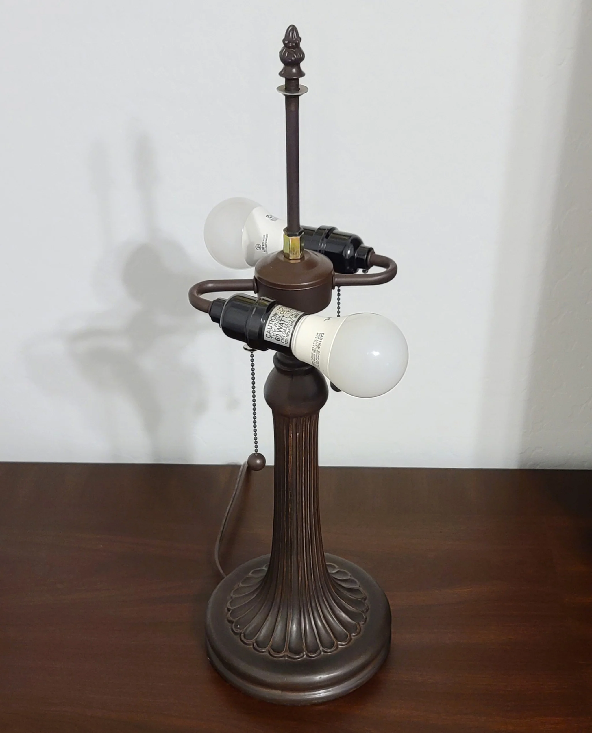 23" Stained Glass Two Light Jeweled Vintage Accent Table Lamp By Homeroots - Image 5