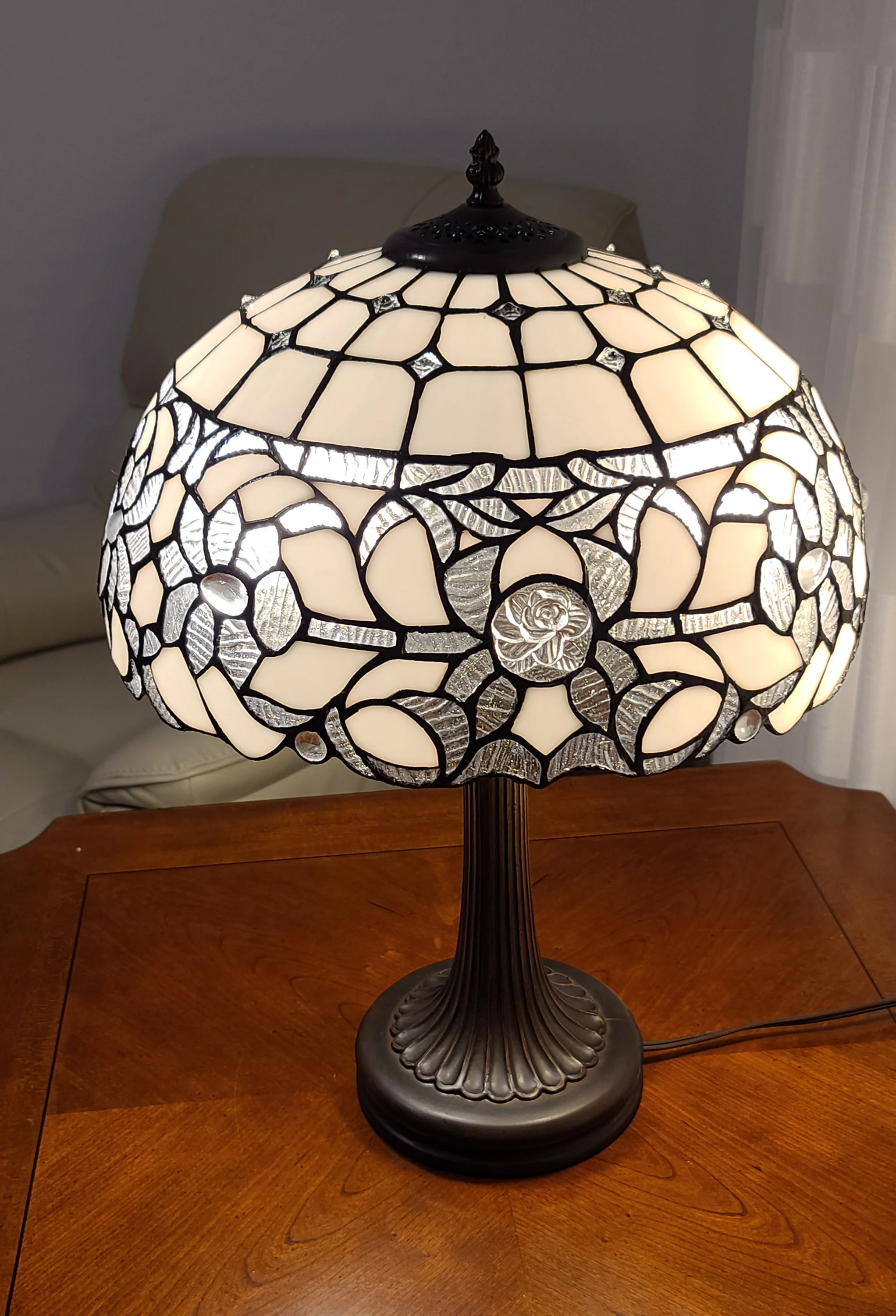 23" Stained Glass Two Light Jeweled Vintage Accent Table Lamp By Homeroots - Image 6