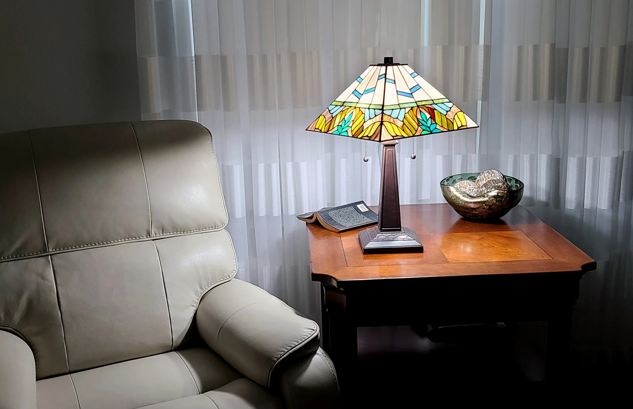 23" White and Aqua Stained Glass Two Light Mission Style Table Lamp By Homeroots - Image 3