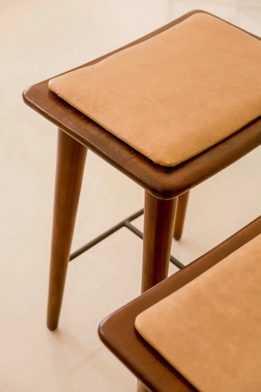 24" Brown Solid Wood and Leather Backless Counter Height Bar Chair By Homeroots - Image 5