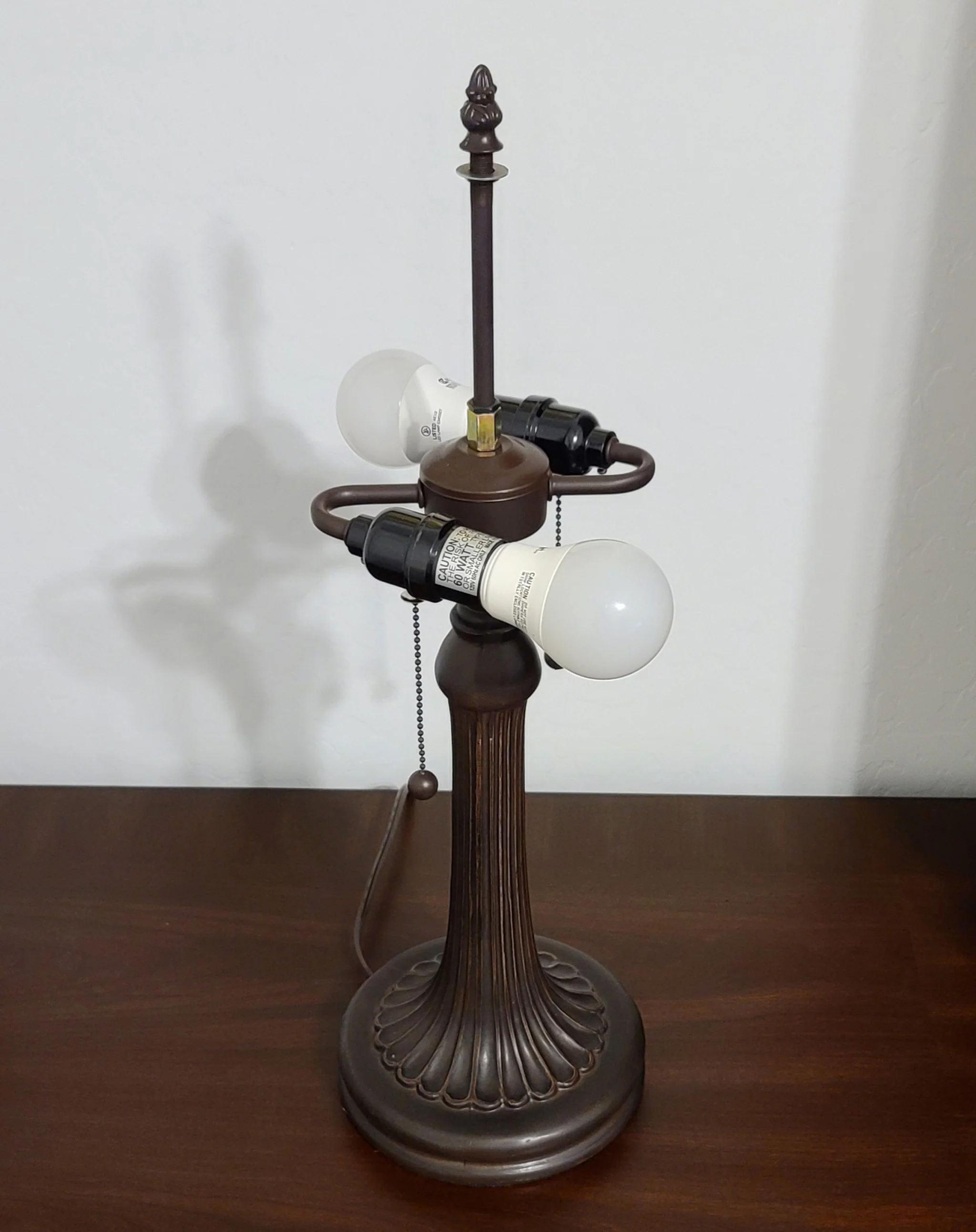 24" Stained Glass Two Light Flowery Accent Table Lamp By Homeroots - Image 4