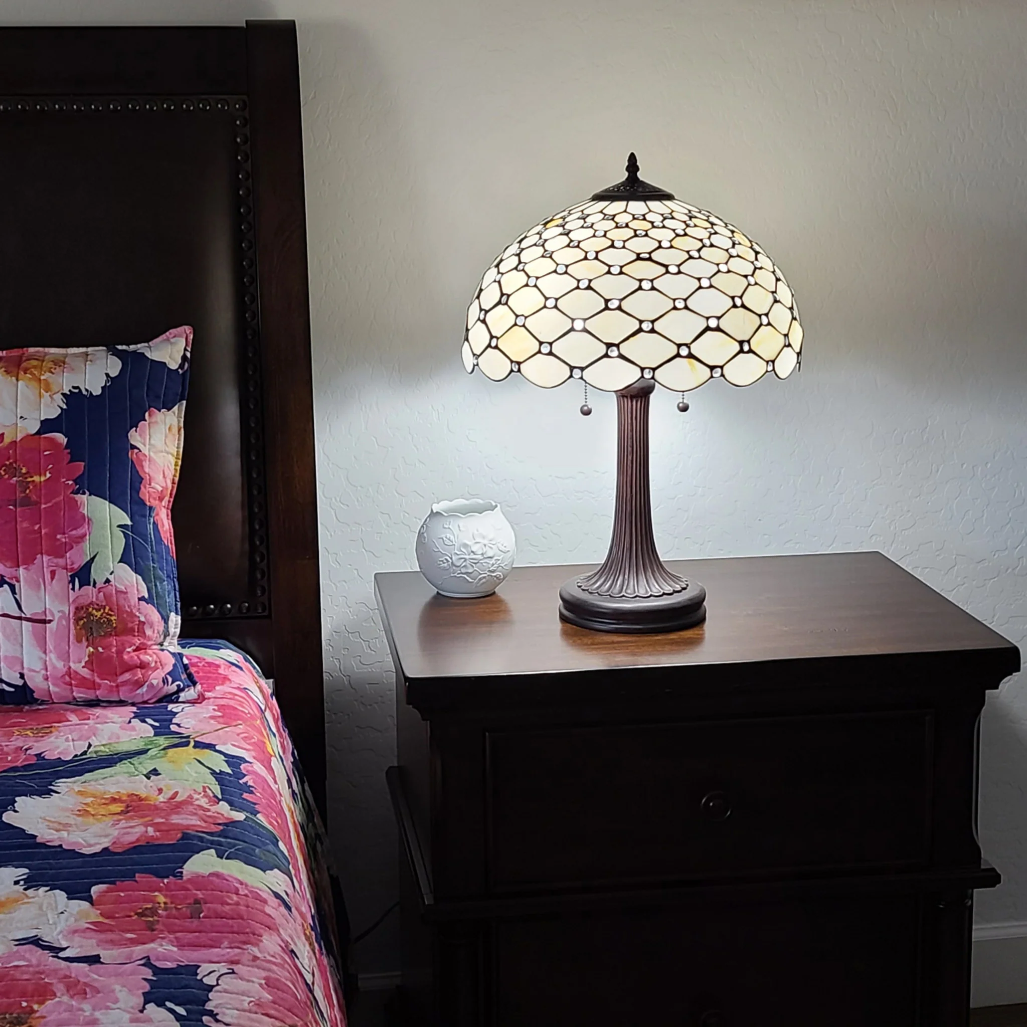 24" Stained Glass Two Light Jeweled Vintage Accent Table Lamp By Homeroots - Image 4