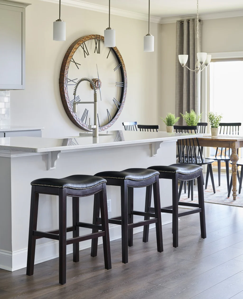 25" Espresso and Black Saddle Style Counter Height Bar Stool By Homeroots - Image 5