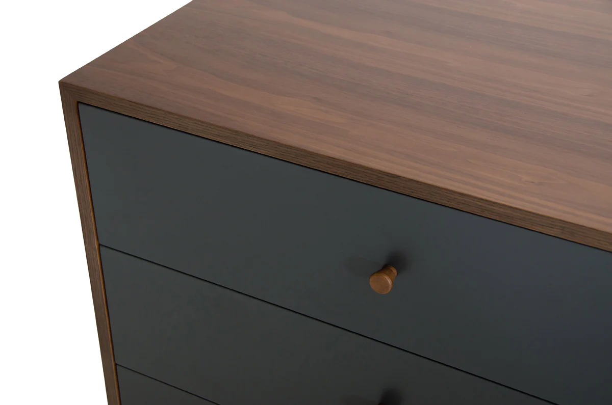 30 Grey and Walnut Veneer MDF and Wood Dresser with 6 Drawers By Homeroots - Image 4