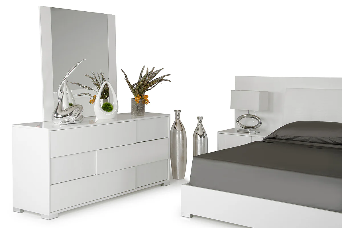 30' White Mdf And Steel Dresser By Homeroots - Image 3