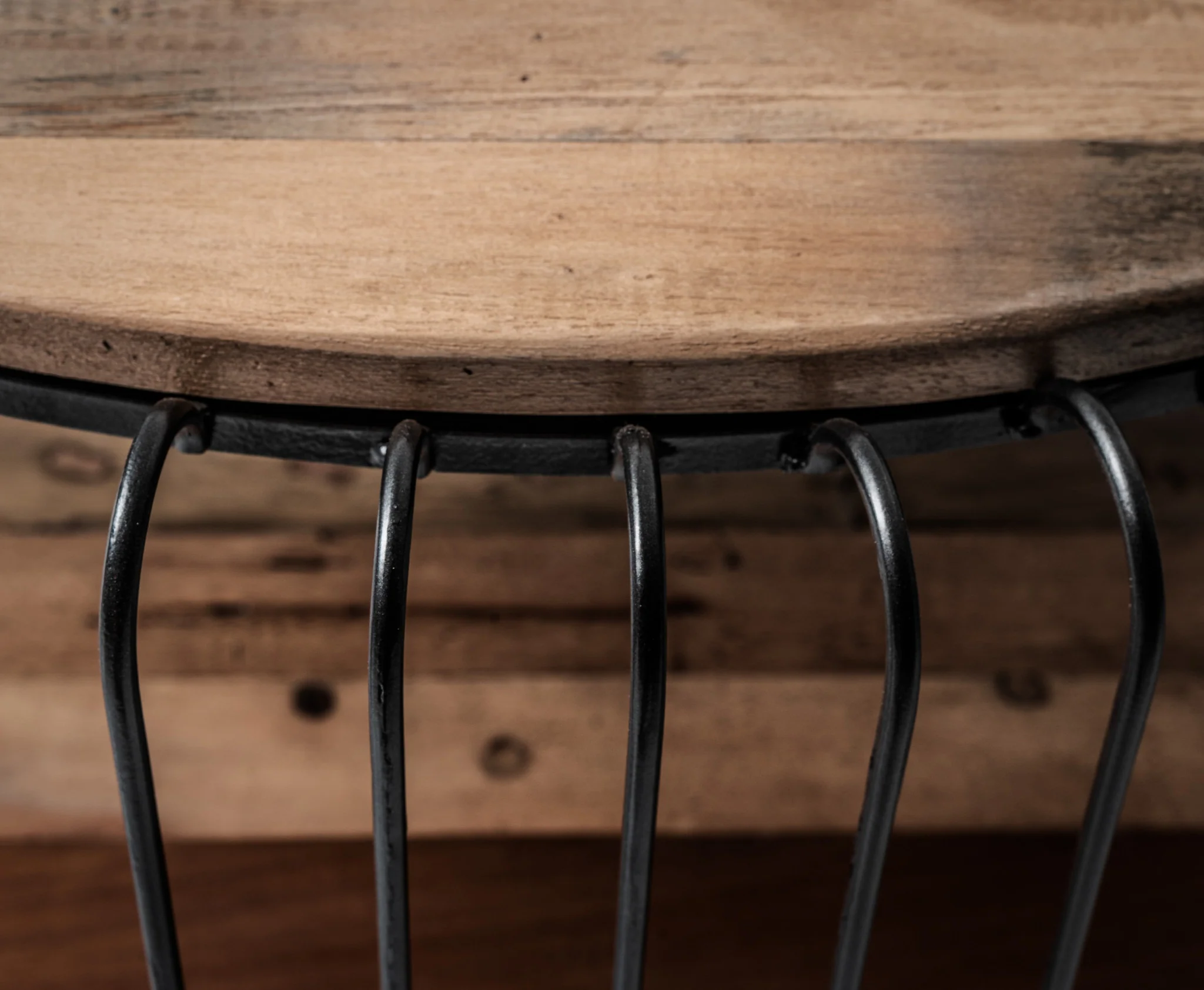 32" Black and Natural Reclaimed Wood and Iron Round Coffee Table By Homeroots - Image 8