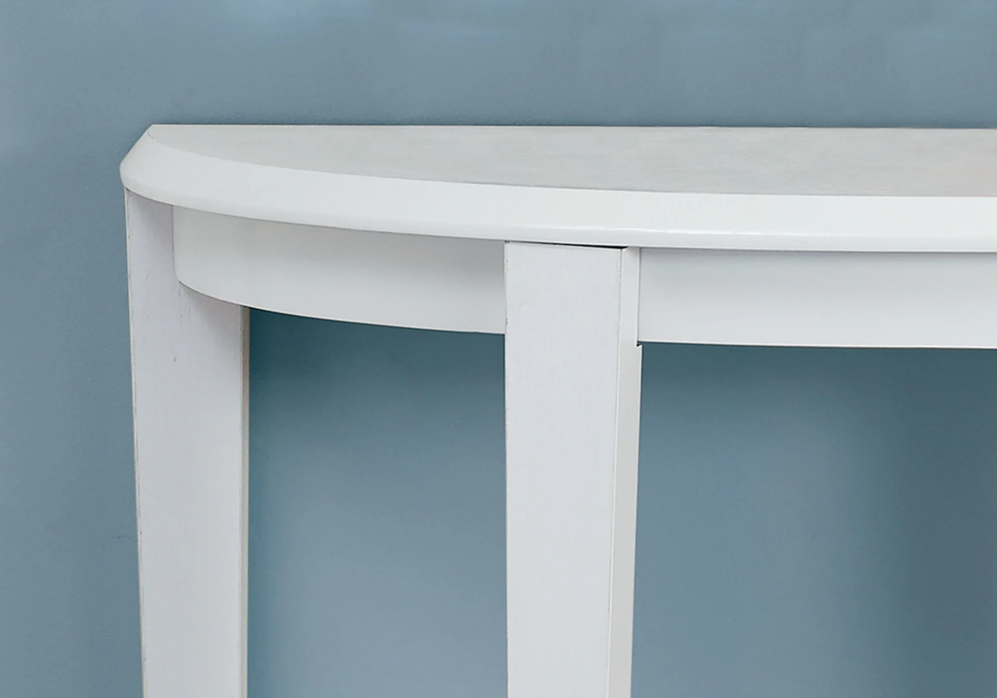 33" White End Table With Shelf By Homeroots - Image 2