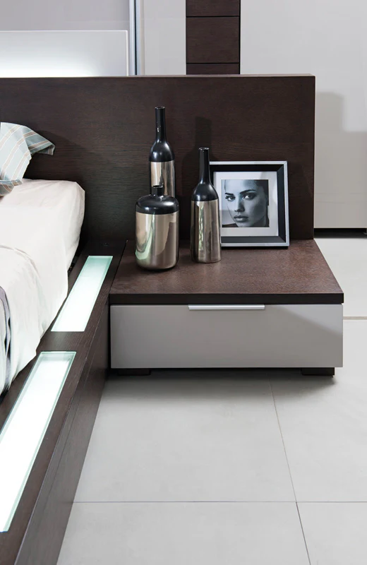 34" Brown Oak Veneer And Mdf Queen Bed With Storage By Homeroots - Image 3