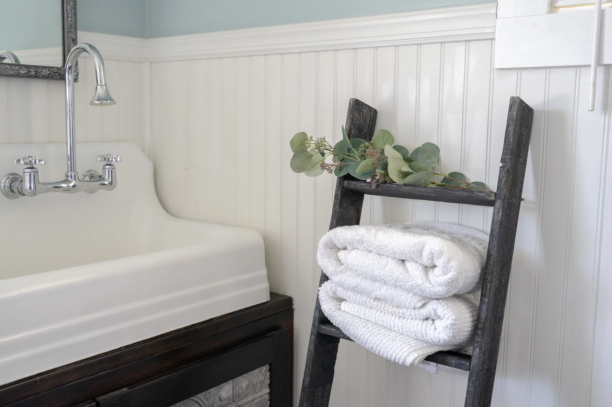 4 Step Blackwash Rustic Wood Ladder Shelf By Homeroots - Image 7