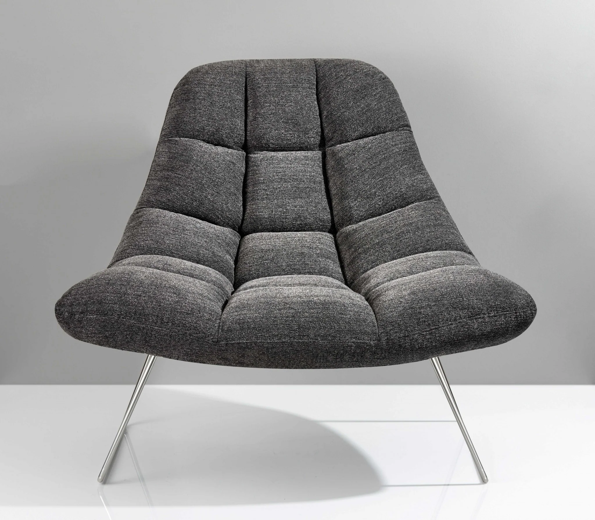 40" Gray And Silver Linen Tufted Butterfly Chair By Homeroots - Image 4