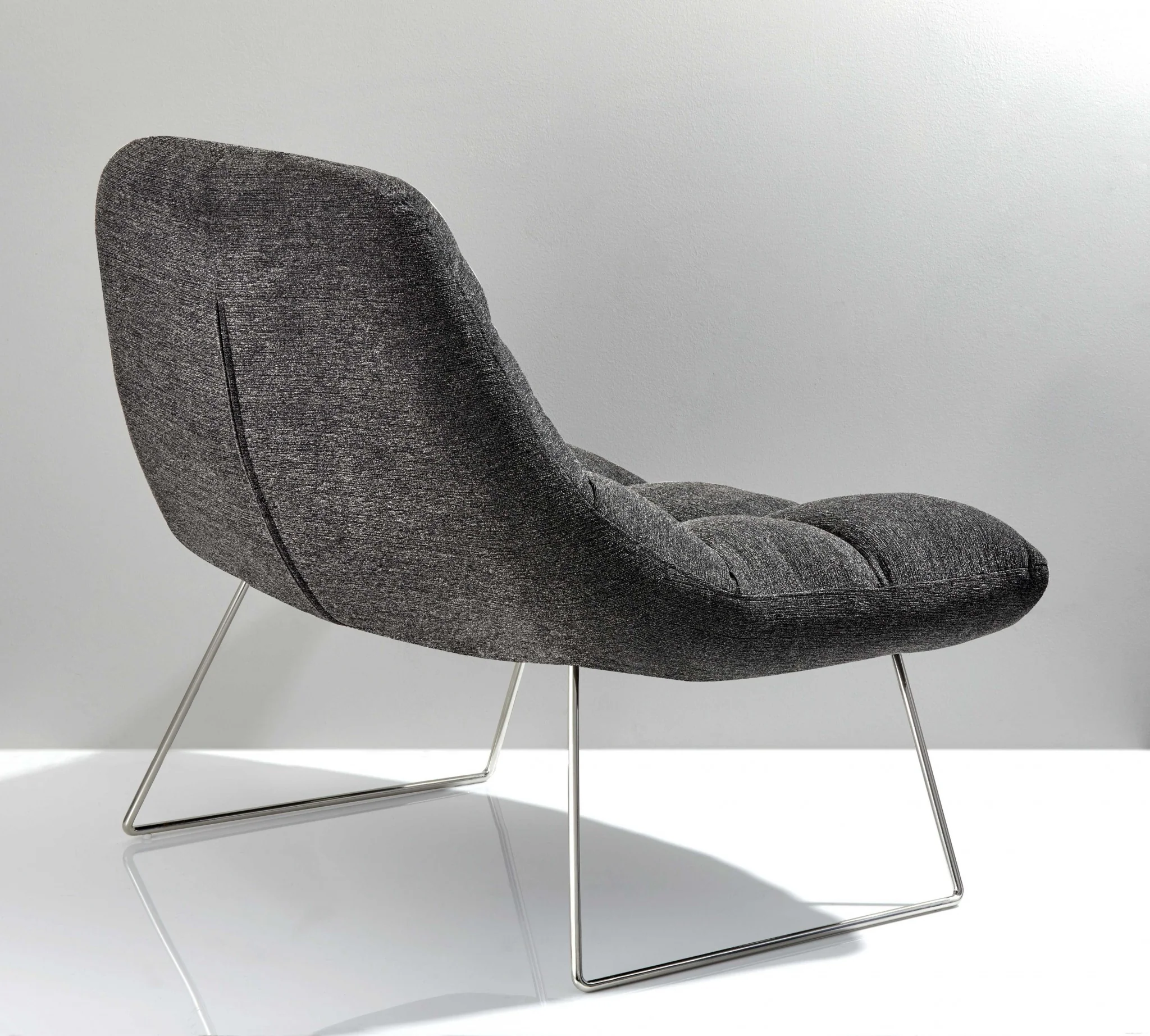 40" Gray And Silver Linen Tufted Butterfly Chair By Homeroots - Image 5