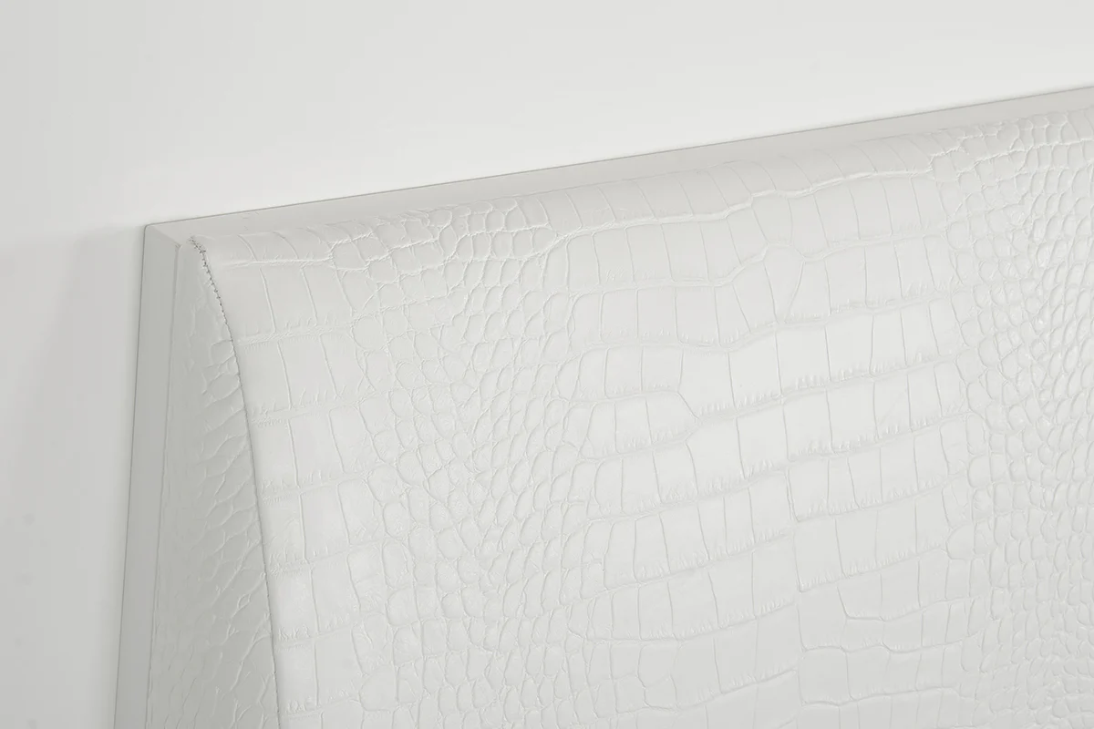 46" White Mdf And Steel Queen Bed By Homeroots - Image 4