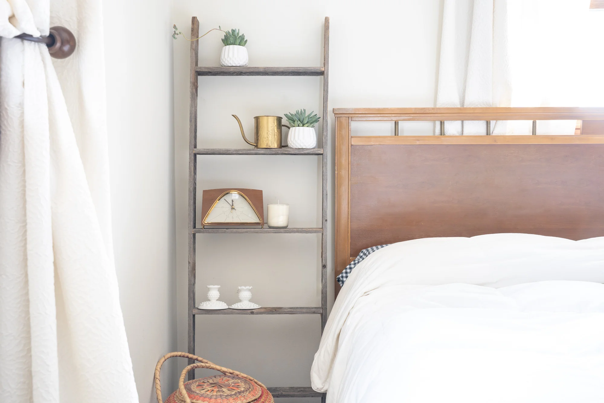 5 Step Rustic Weathered Grey Wood Ladder Shelf By Homeroots - Image 3