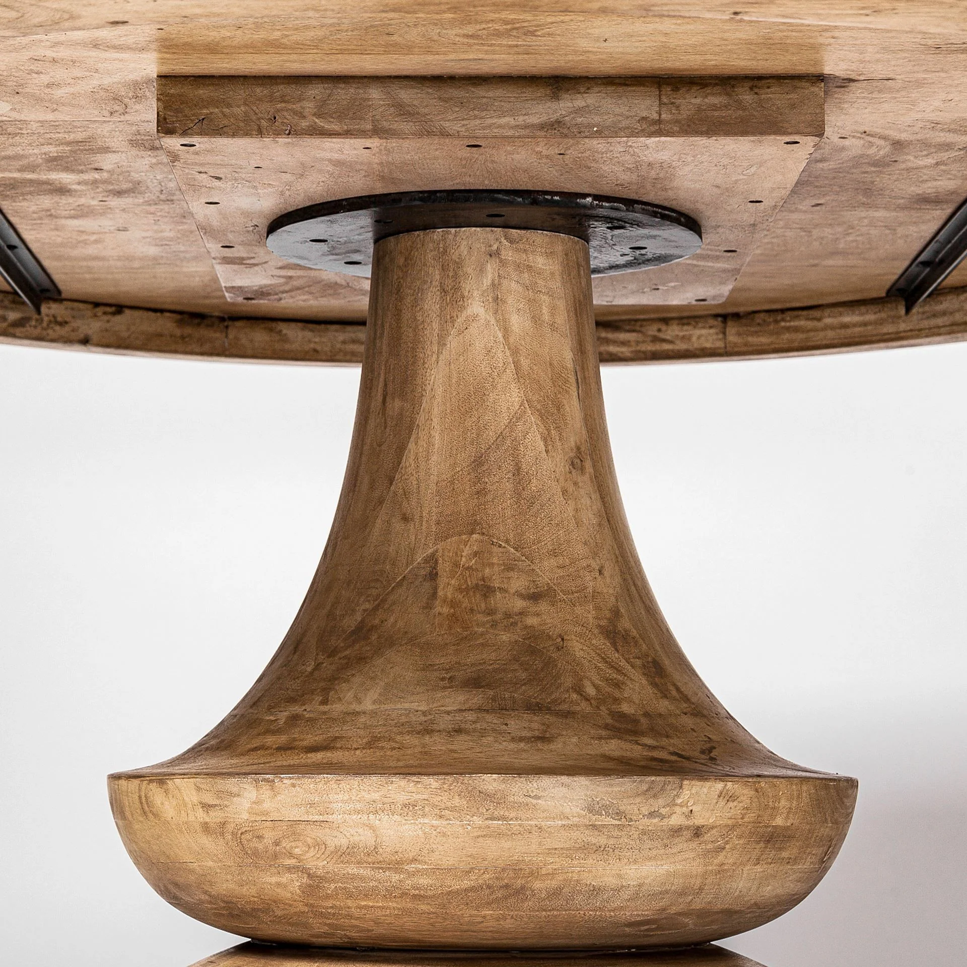 60' Round Blonde Solid Wood And Base Dining Table By Homeroots - Image 4