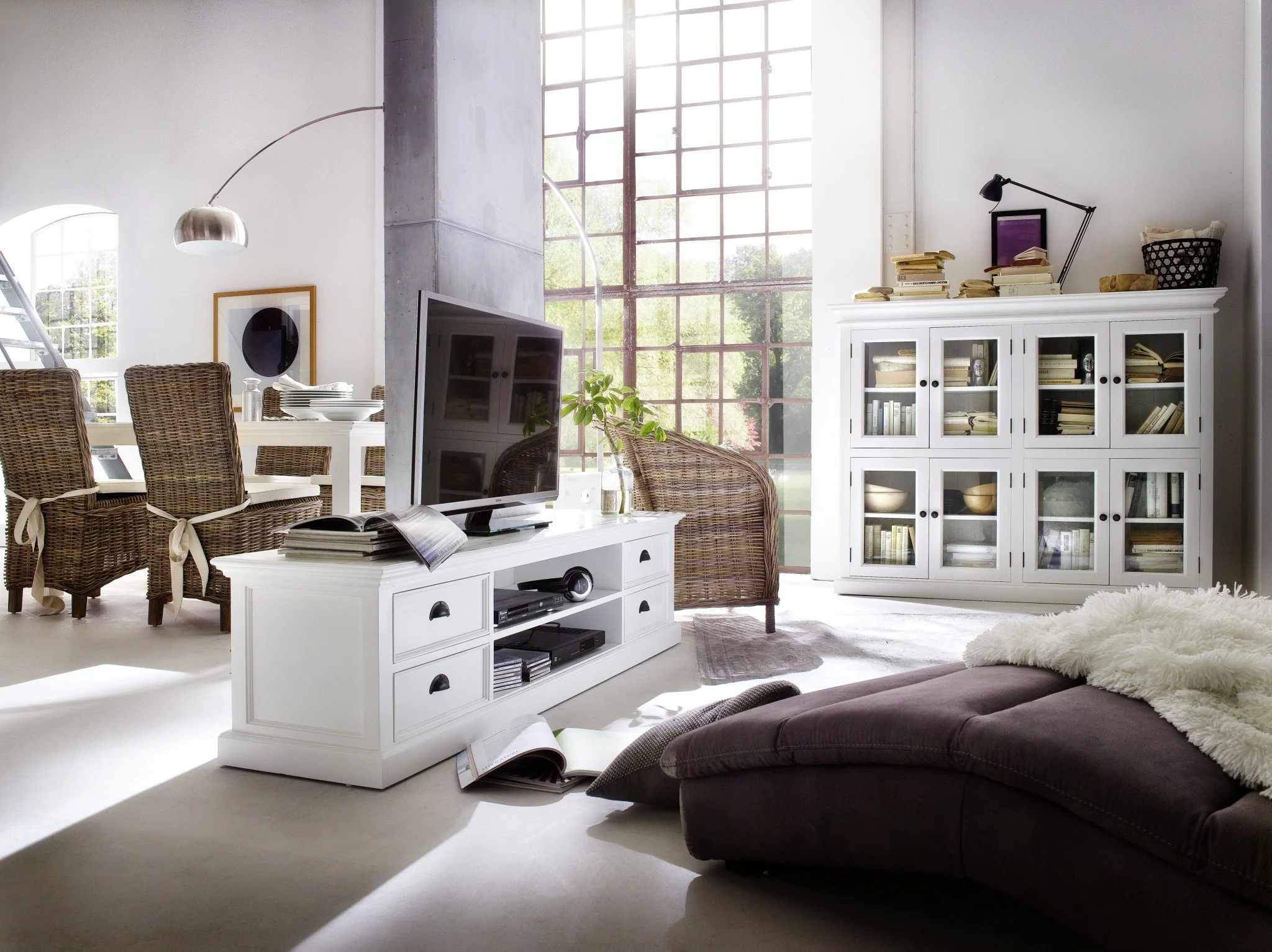 71" Classic White Entertainment Unit with Four Drawers By Homeroots - Image 7