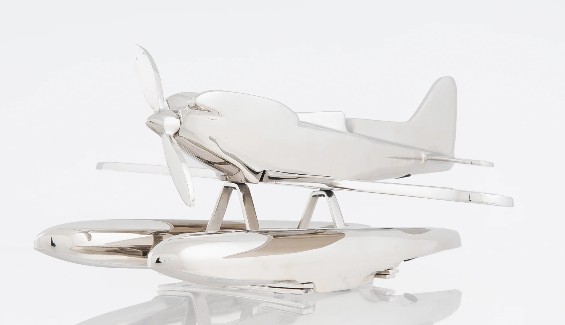 Alum Seaplane By Homeroots - Image 3