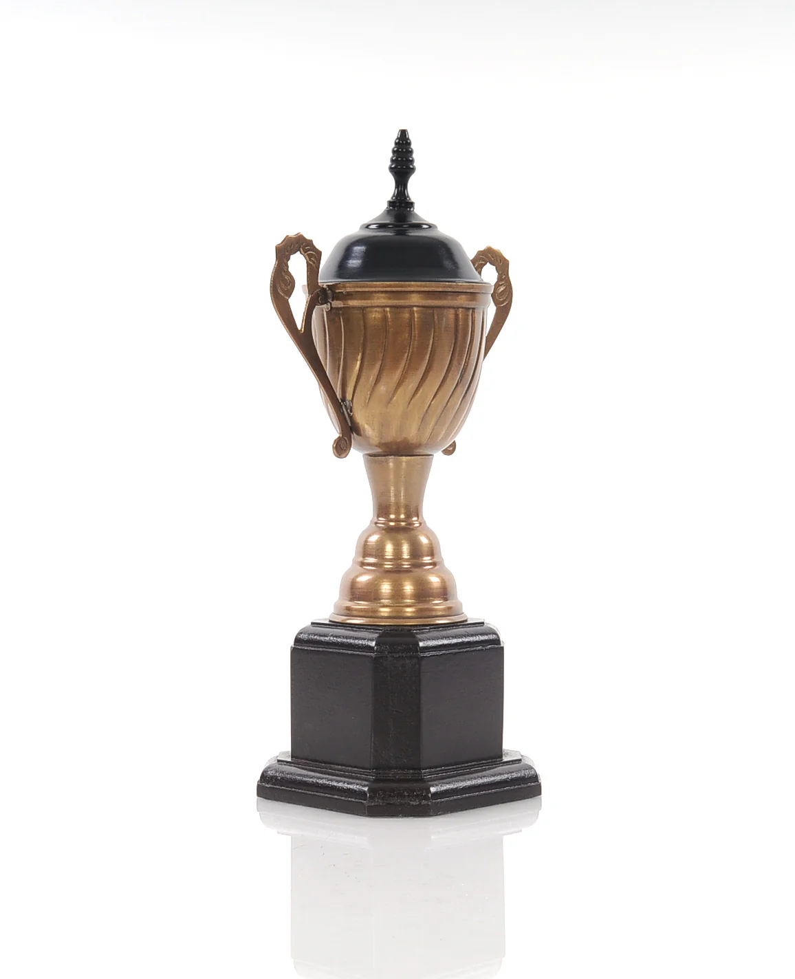 Alum Wooden Trophy Big By Homeroots - Image 2