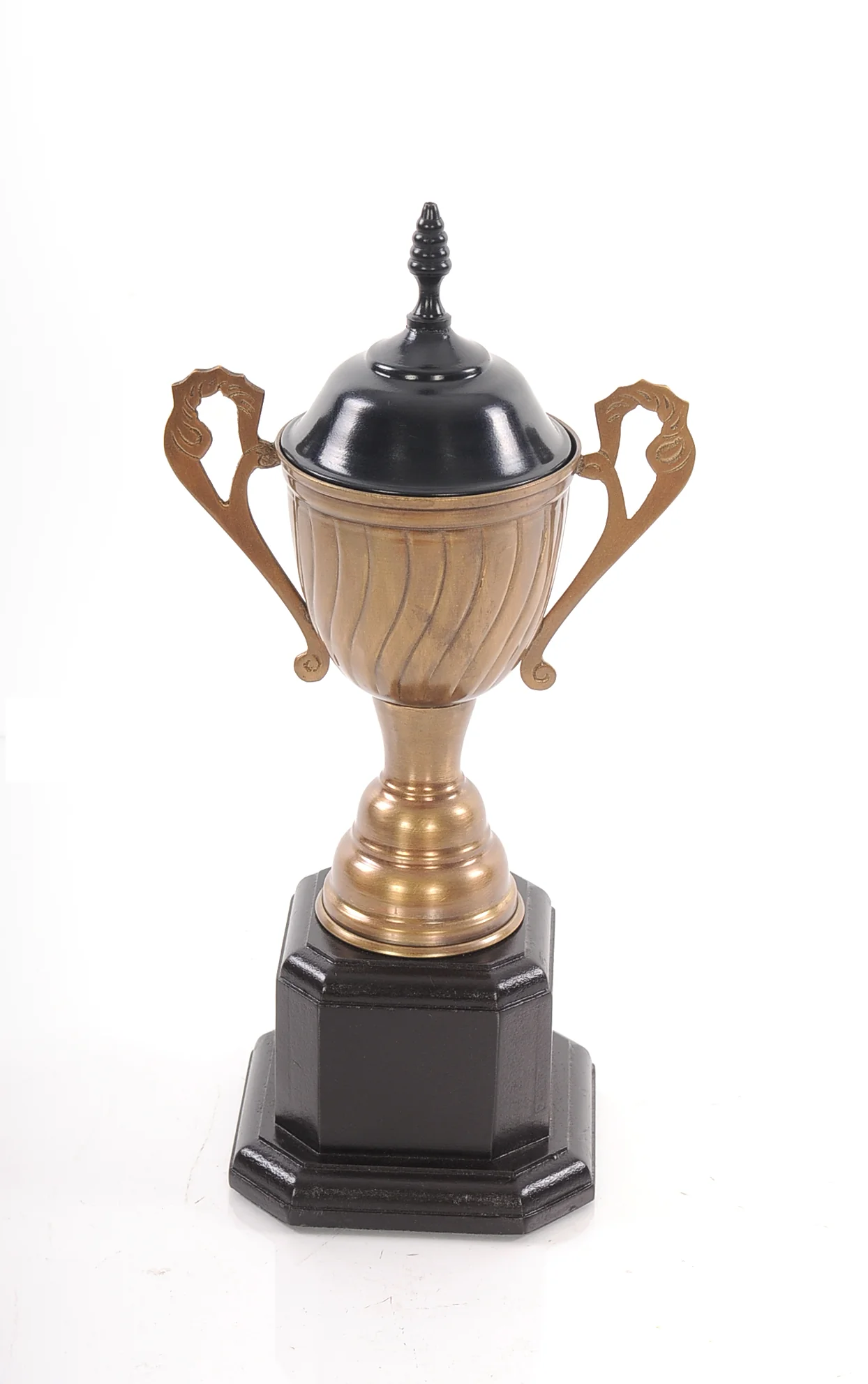 Alum Wooden Trophy Big By Homeroots - Image 4