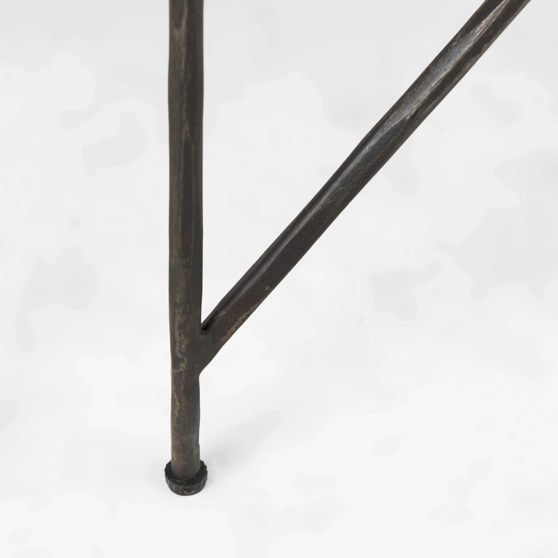 Antiqued Angular Metal and Marble End Table By Homeroots - Image 2