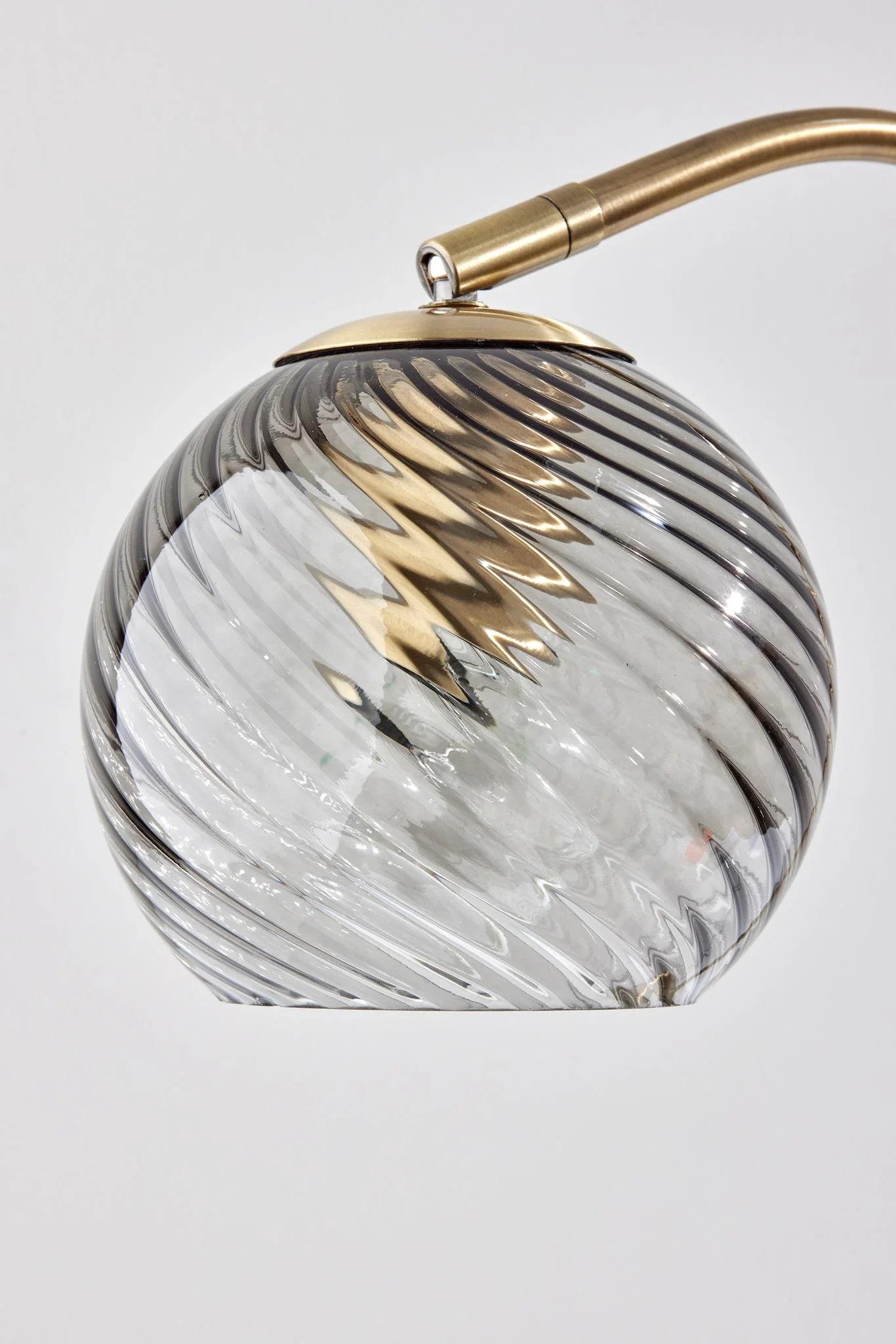 Antiqued Brass Metal Desk Lamp With Light Gray Swirl Globe Shade By Homeroots - Image 4