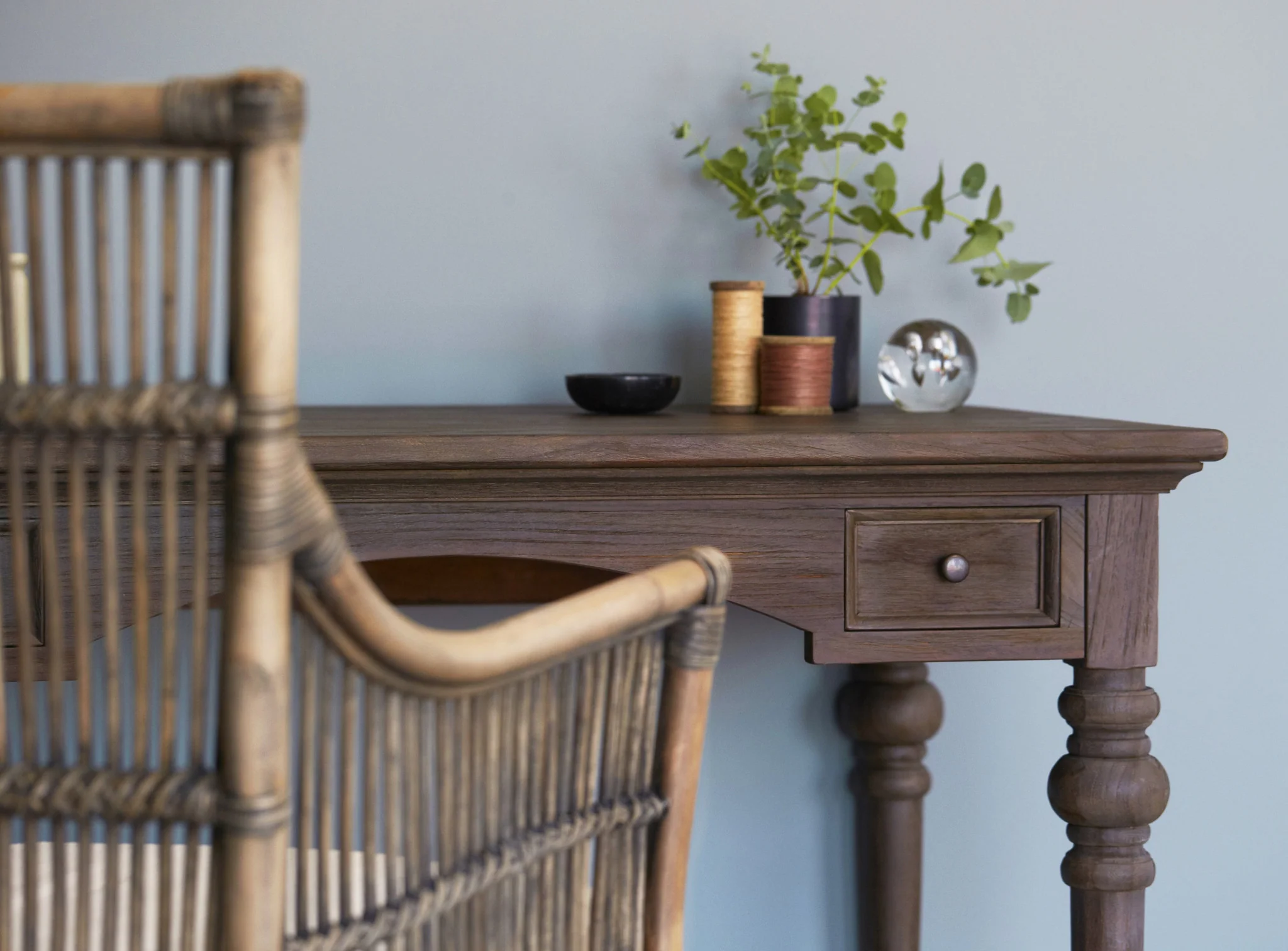 Antiqued Brown Teak Provencial Writing or Computer Desk By Homeroots - Image 9