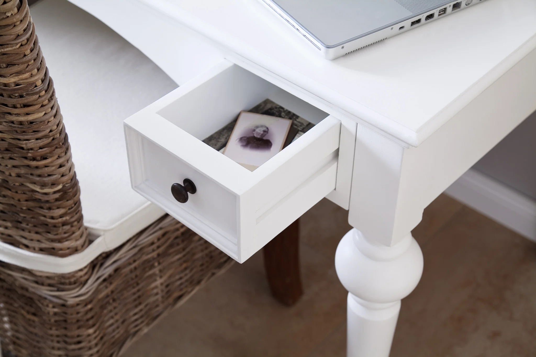 Antiqued White Provencial Writing or Computer Desk By Homeroots - Image 6