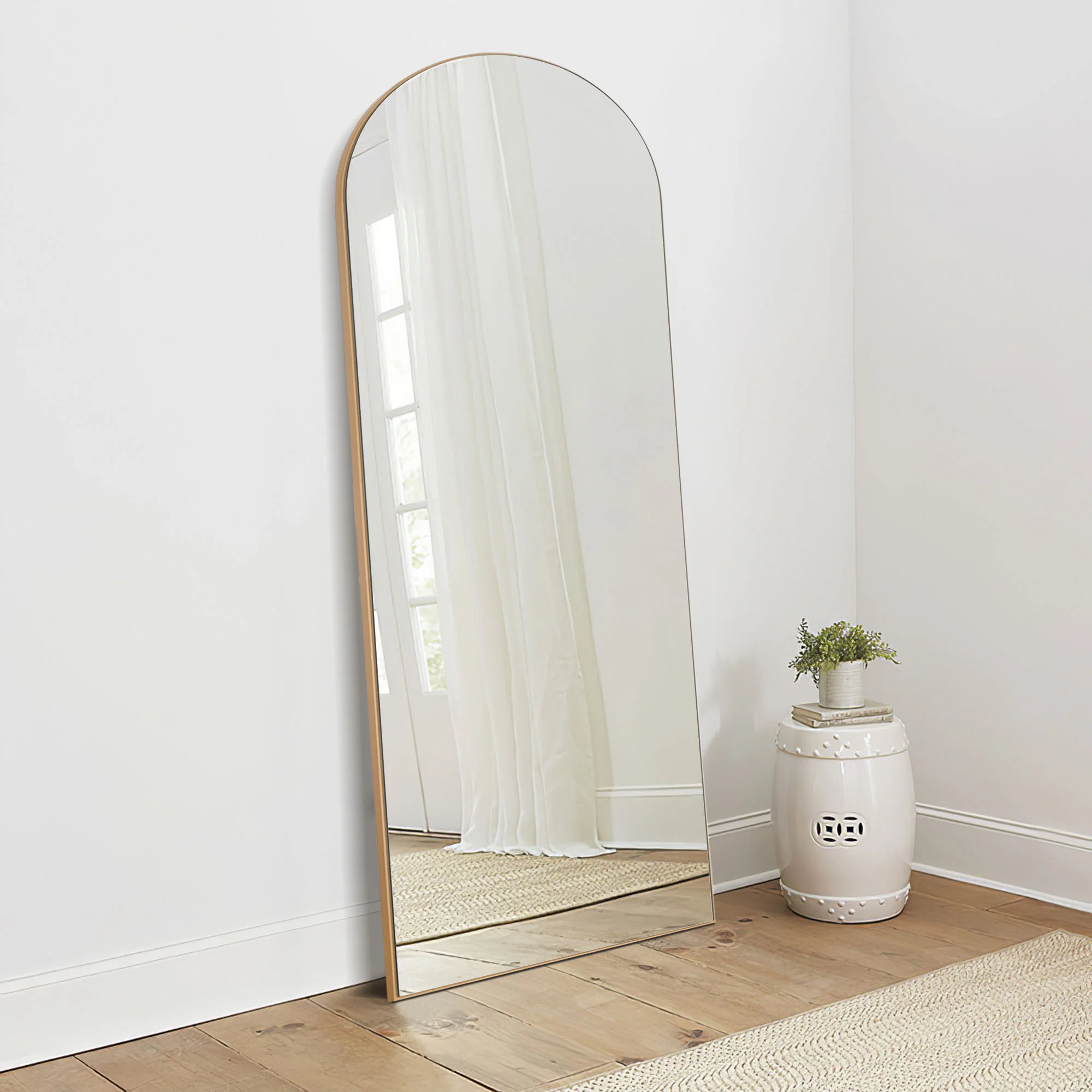 Arched Gold Standing Mirror By Homeroots - Image 4