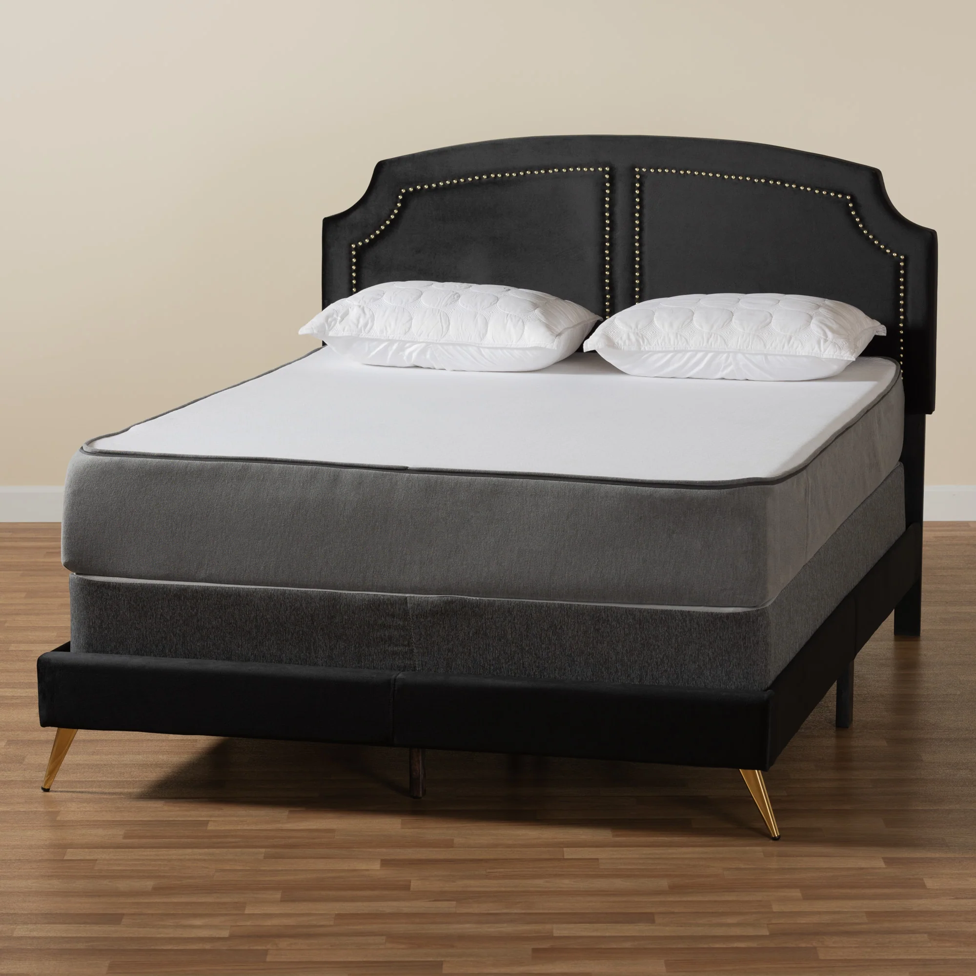 Baxton Studio Oxley Traditional Glam and Luxe Black Velvet and Gold Metal Queen Size Panel Bed - Image 9
