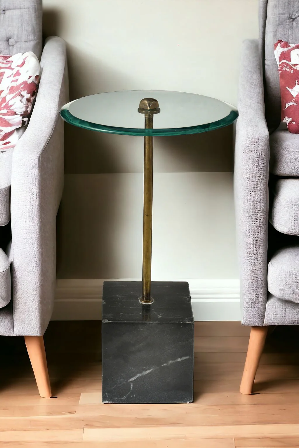 Black And Clear Glass Round End Table By Homeroots - Image 5