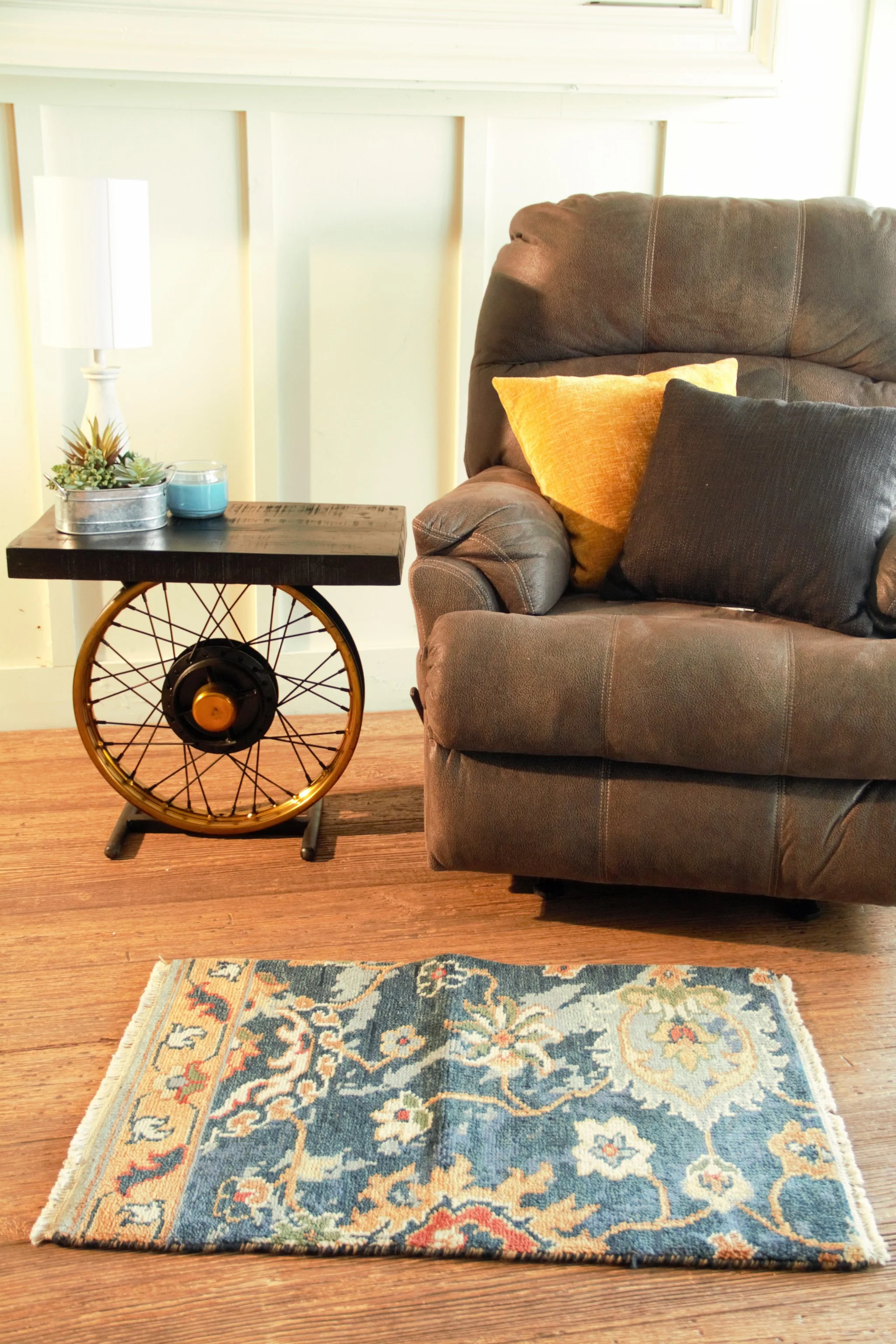Black and Gold Wheel Accent Table By Homeroots - Image 5
